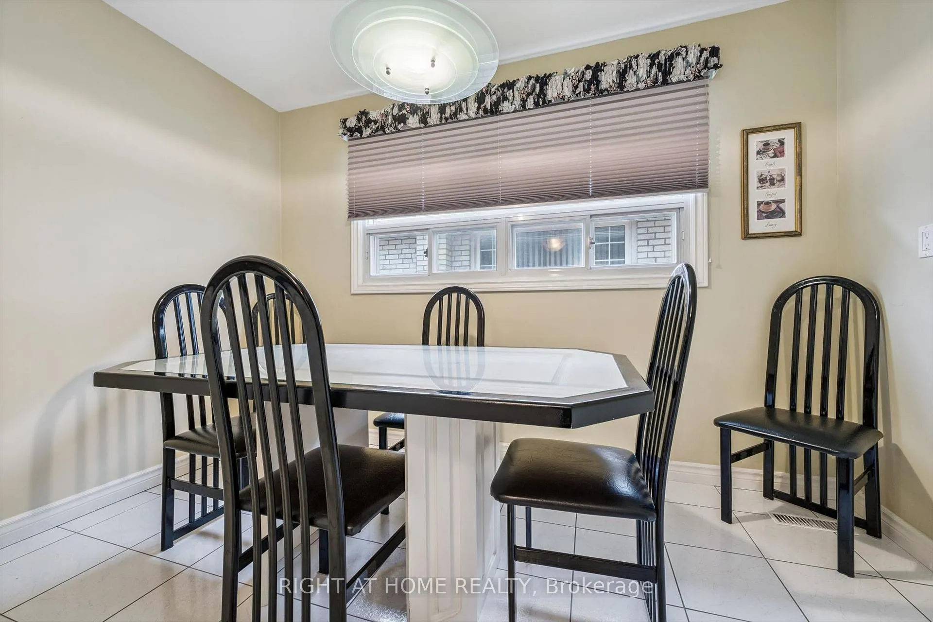 Photo 14 of 67 Manorhampton Drive, Etobicoke, Willowridge-Martingrove-Richview — HOMEH