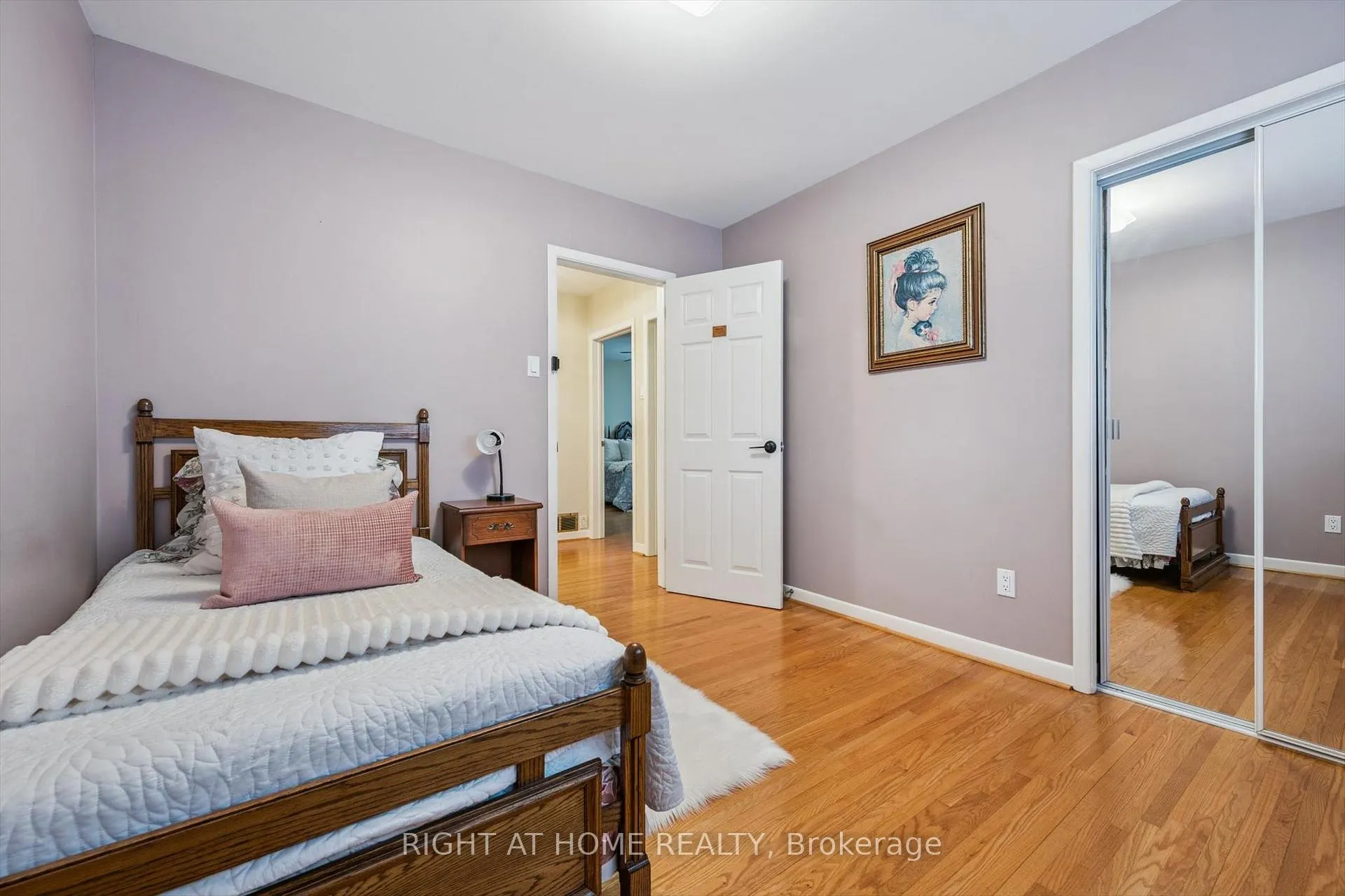 Photo 20 of 67 Manorhampton Drive, Etobicoke, Willowridge-Martingrove-Richview — HOMEH