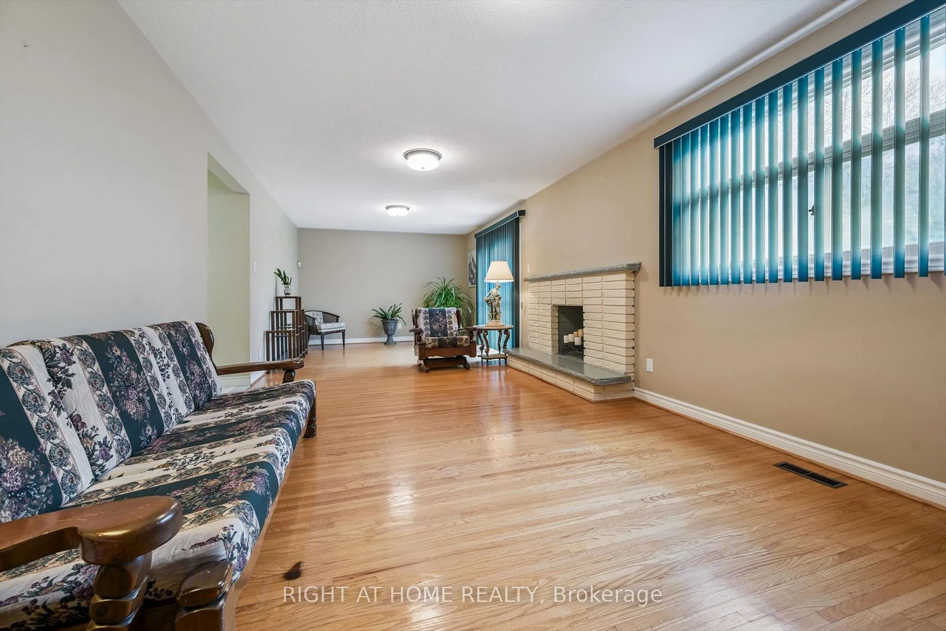 Photo 25 of 67 Manorhampton Drive, Etobicoke, Willowridge-Martingrove-Richview — HOMEH
