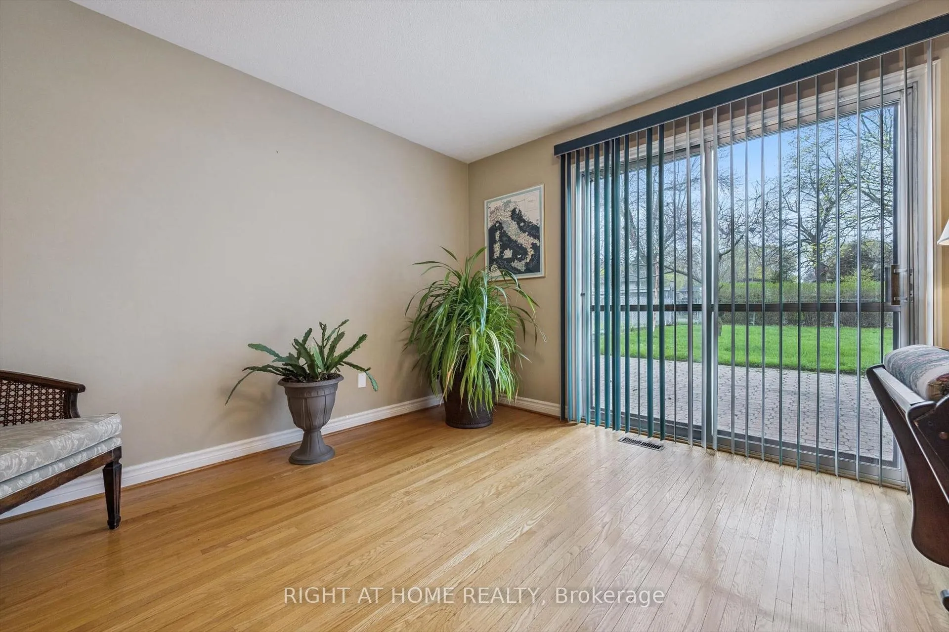 Photo 26 of 67 Manorhampton Drive, Etobicoke, Willowridge-Martingrove-Richview — HOMEH