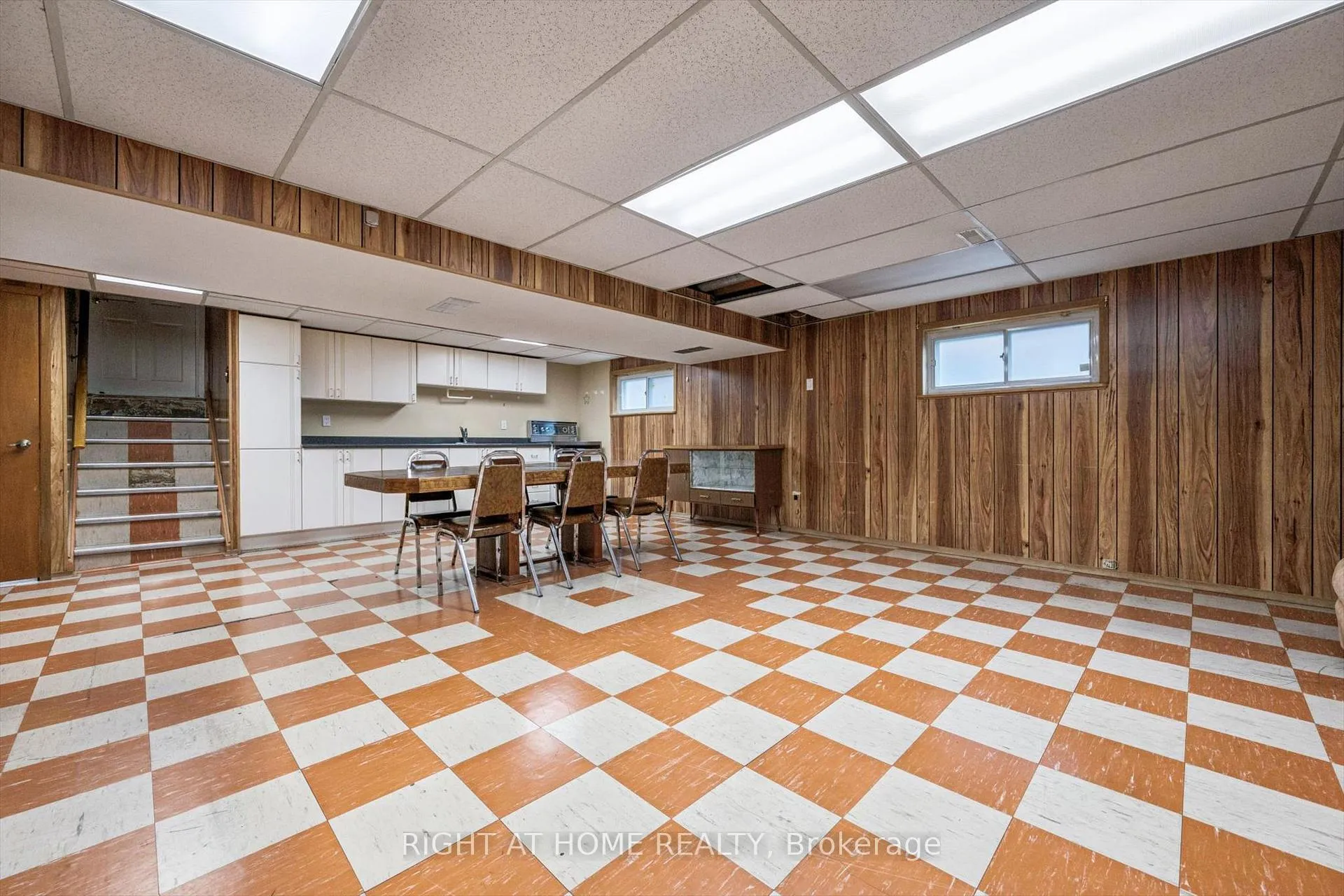 Photo 34 of 67 Manorhampton Drive, Etobicoke, Willowridge-Martingrove-Richview — HOMEH