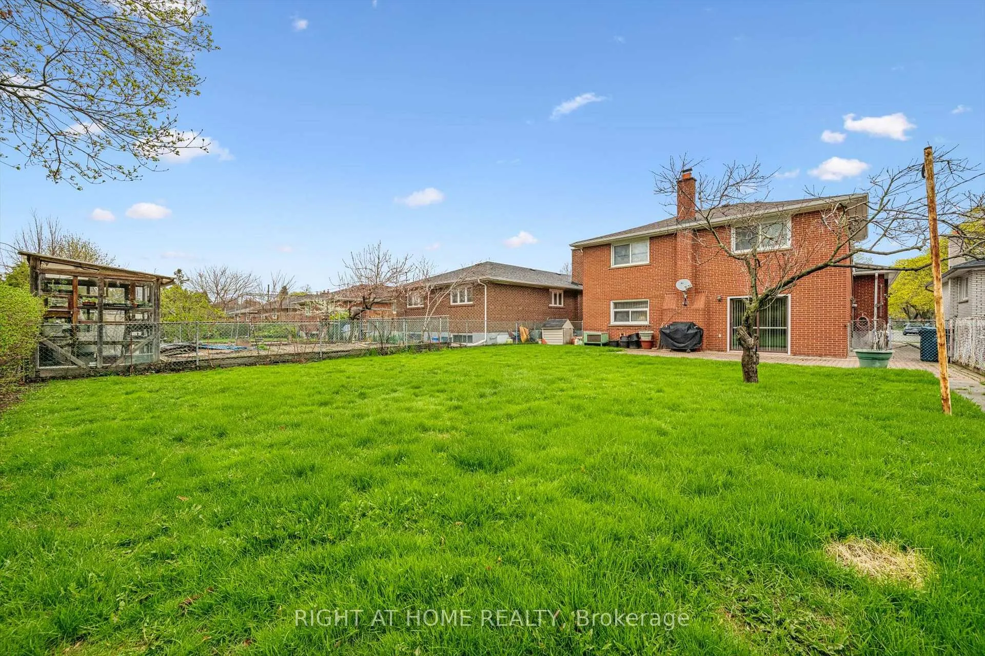 Photo 39 of 67 Manorhampton Drive, Etobicoke, Willowridge-Martingrove-Richview — HOMEH