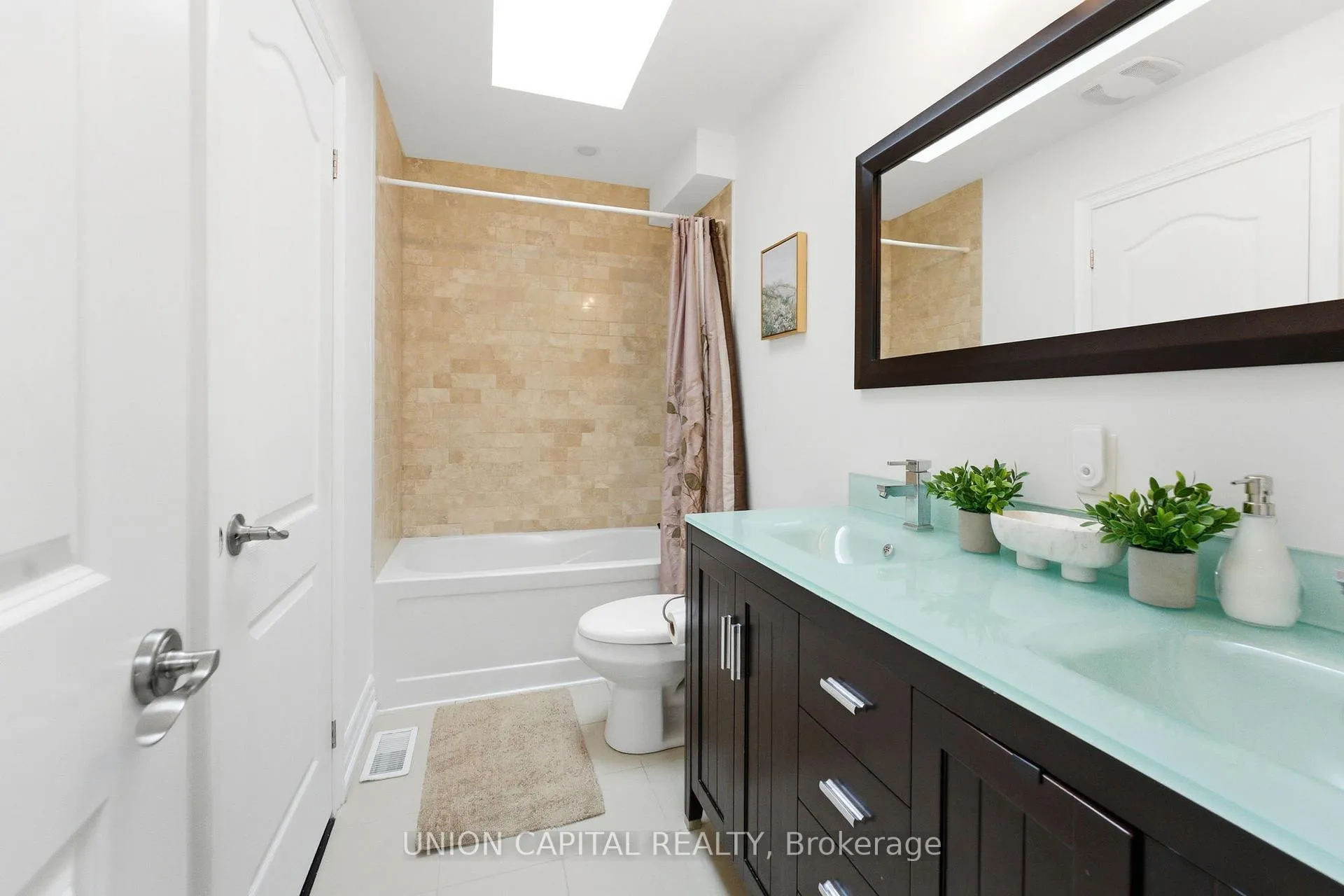 Photo 29 of 40A Norwood Road, Toronto, East End-Danforth — HOMEH
