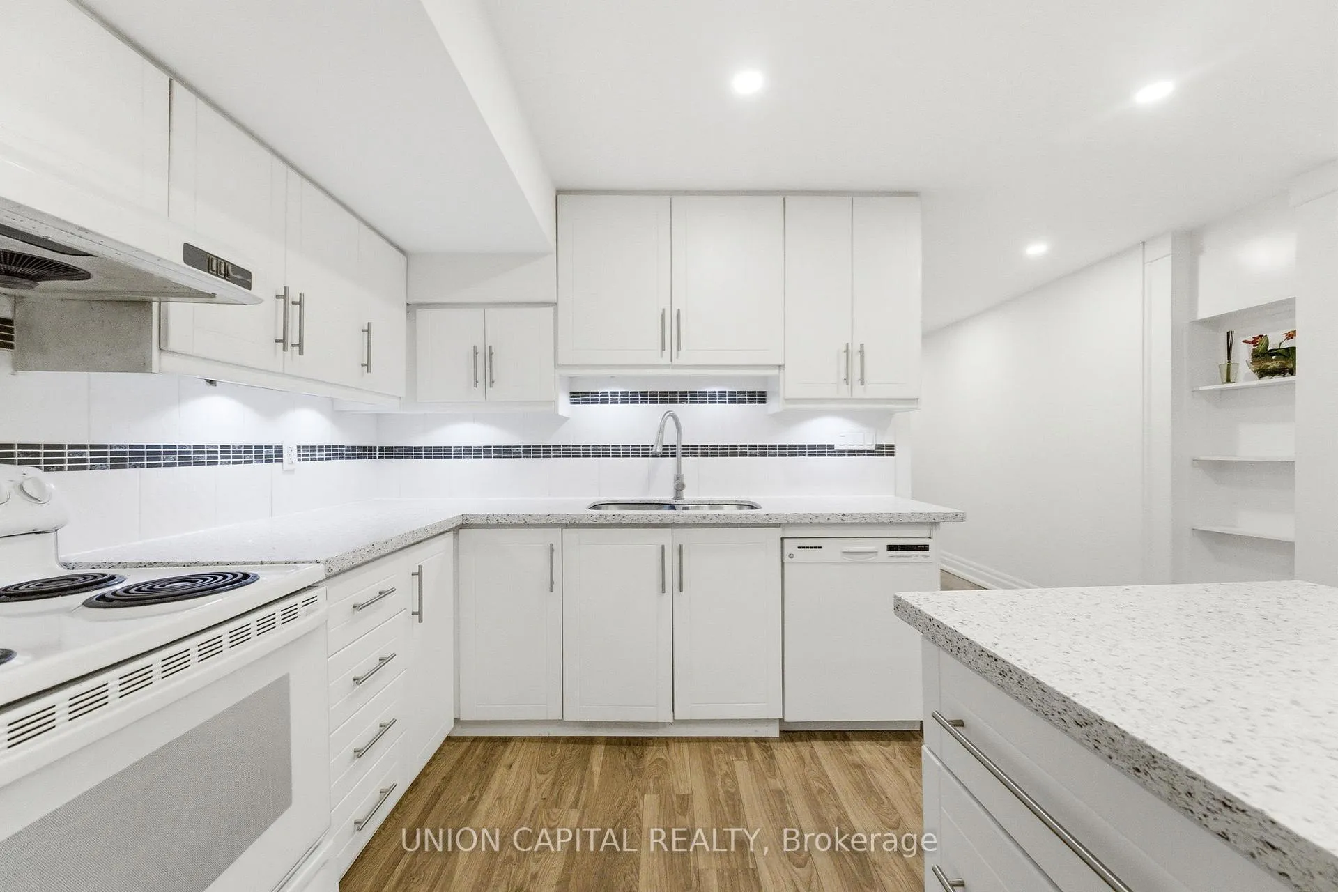 Photo 32 of 40A Norwood Road, Toronto, East End-Danforth — HOMEH