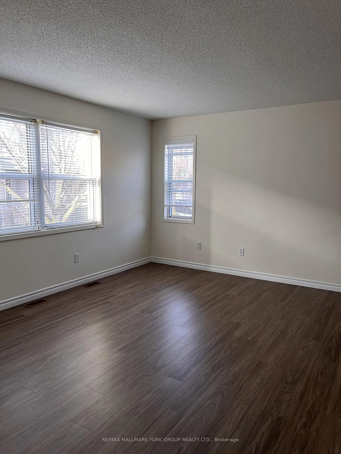 Photo 4 of Unit 18, 490 Veterans Drive, Barrie, Holly — HOMEH