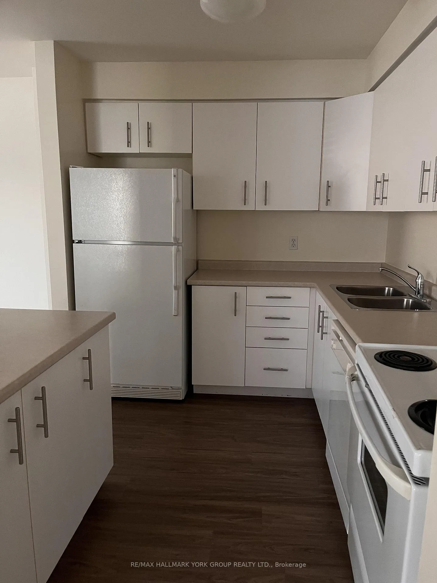 Photo 6 of Unit 18, 490 Veterans Drive, Barrie, Holly — HOMEH