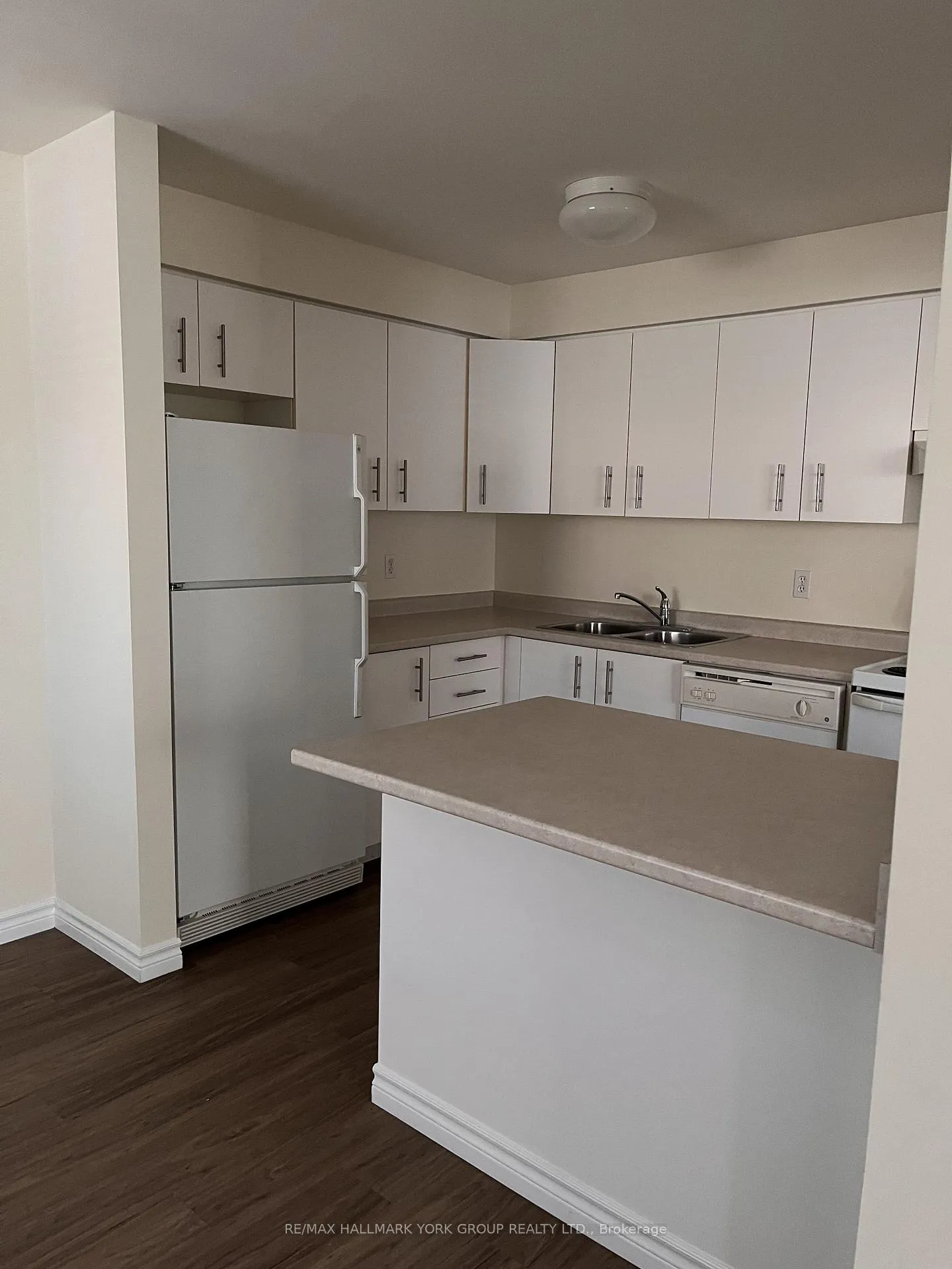 Photo 7 of Unit 18, 490 Veterans Drive, Barrie, Holly — HOMEH
