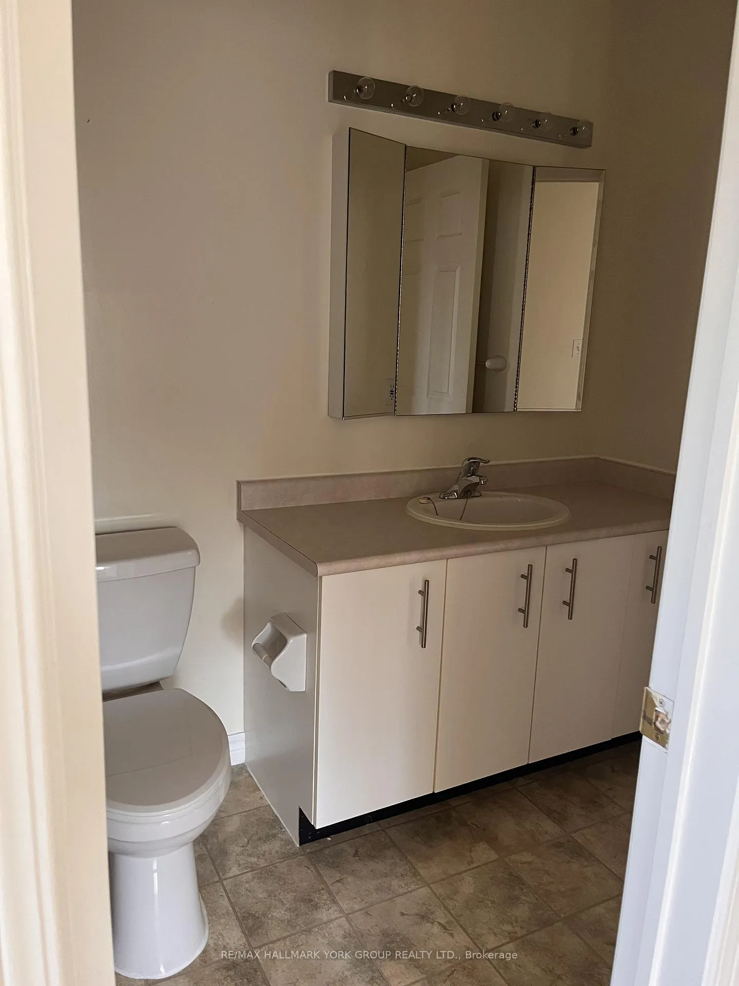 Photo 12 of Unit 18, 490 Veterans Drive, Barrie, Holly — HOMEH