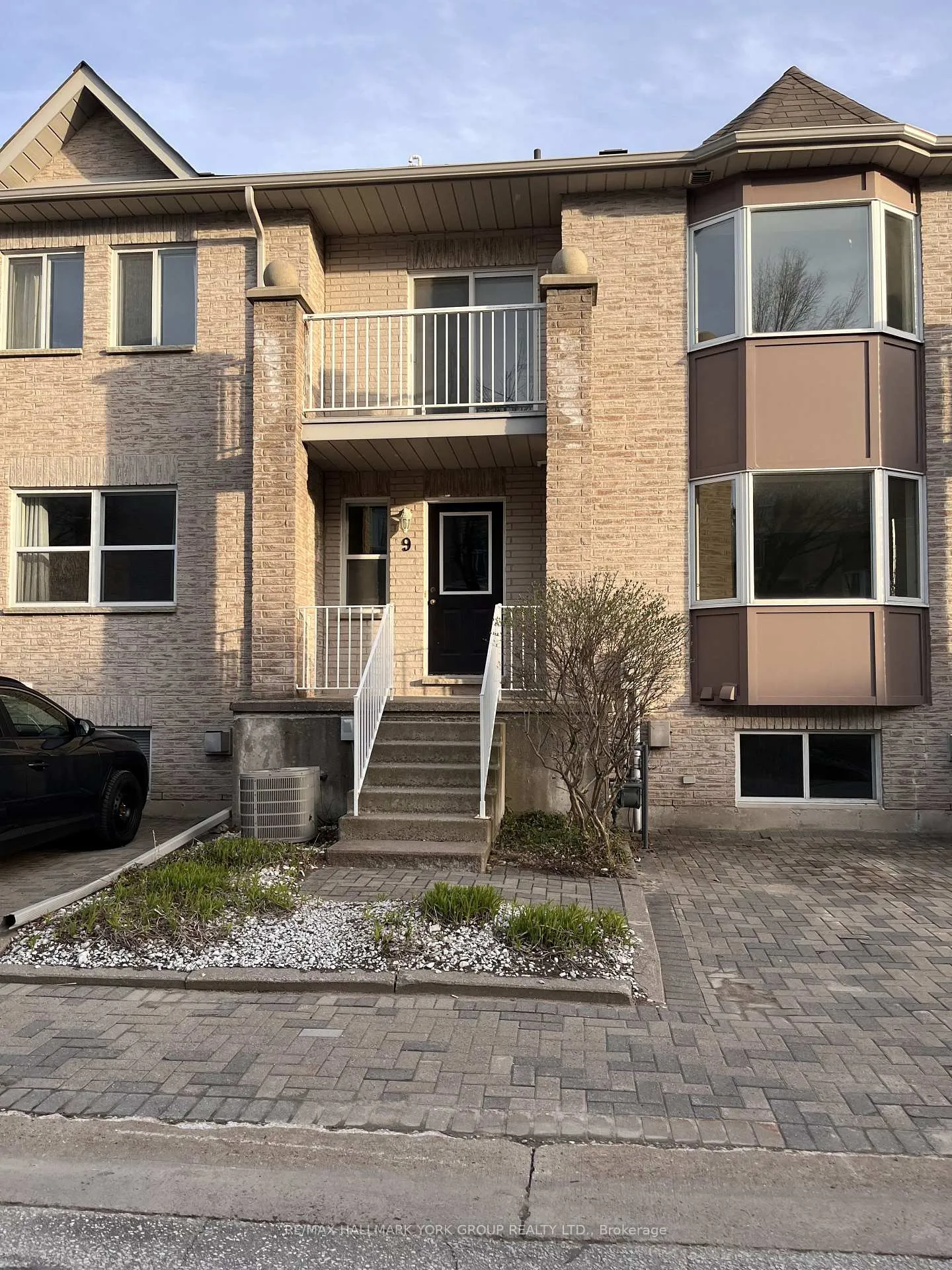 Photo 2 of Unit 9, 490 Veterans Drive, Barrie, Holly — HOMEH