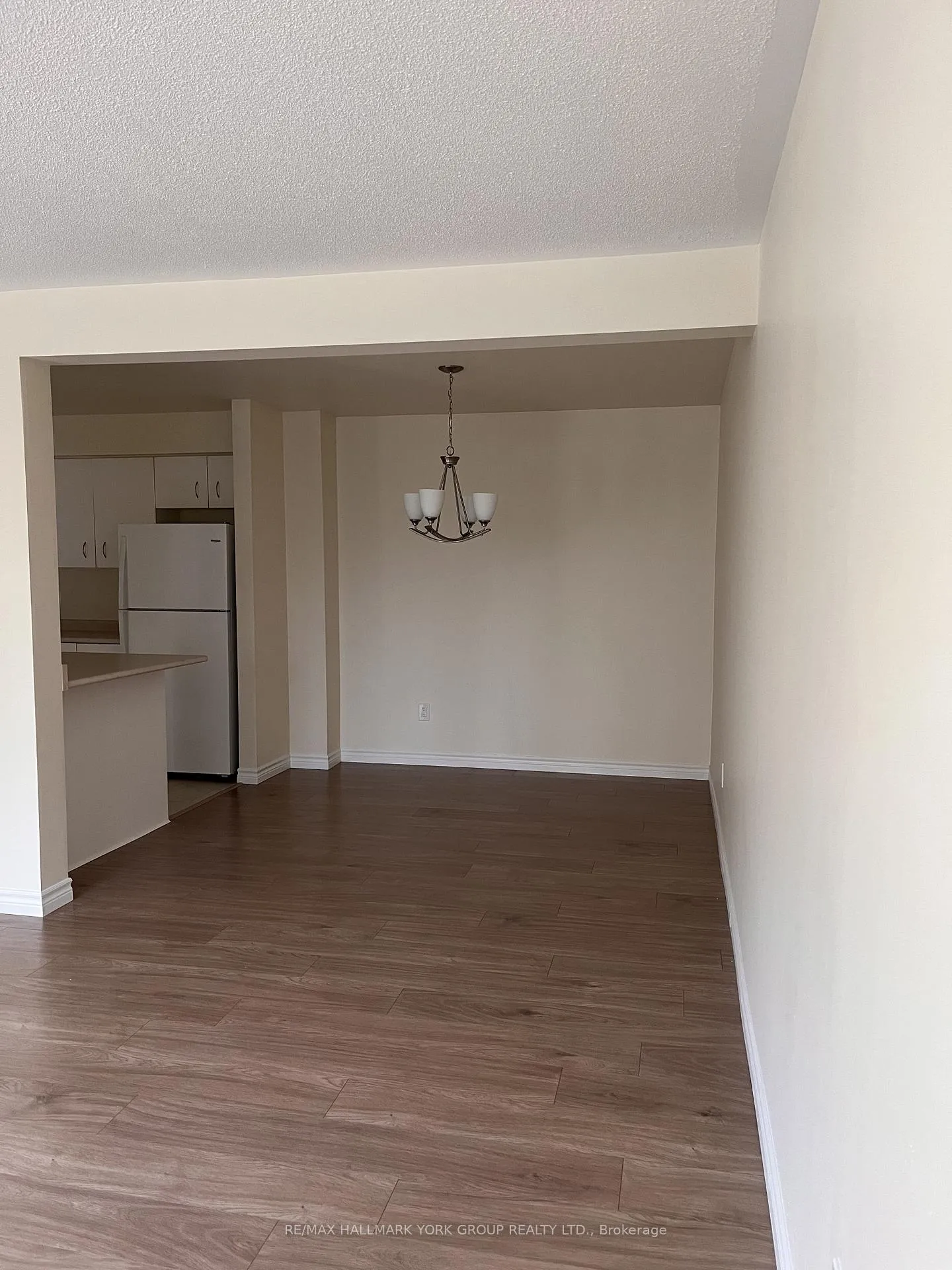 Photo 4 of Unit 9, 490 Veterans Drive, Barrie, Holly — HOMEH