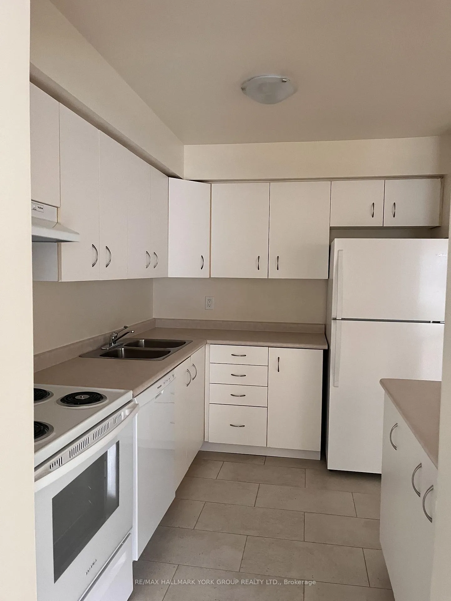 Photo 9 of Unit 9, 490 Veterans Drive, Barrie, Holly — HOMEH