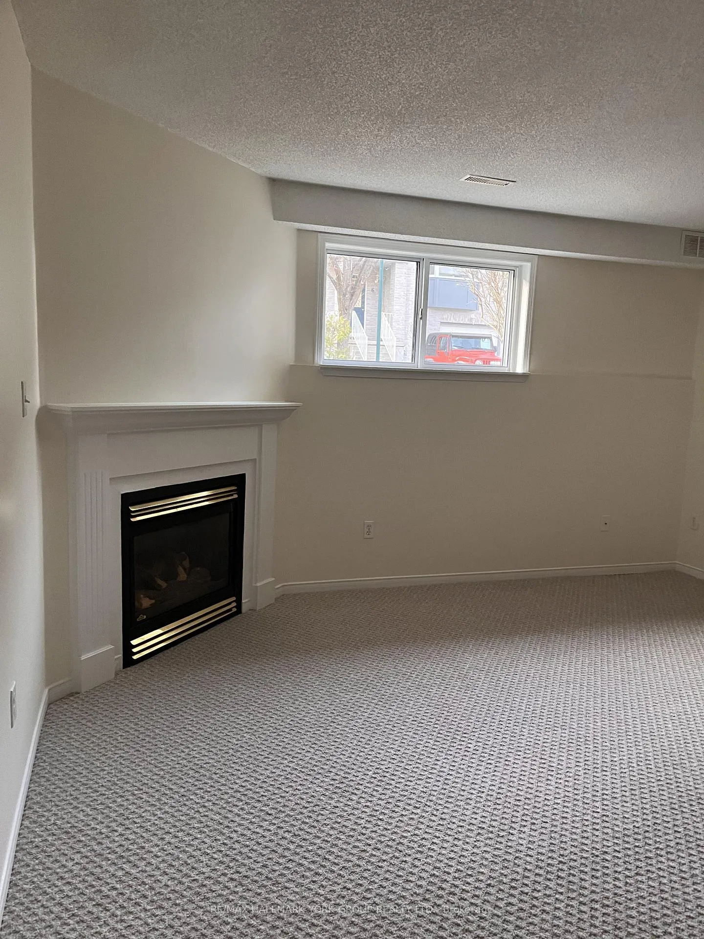 Photo 16 of Unit 9, 490 Veterans Drive, Barrie, Holly — HOMEH