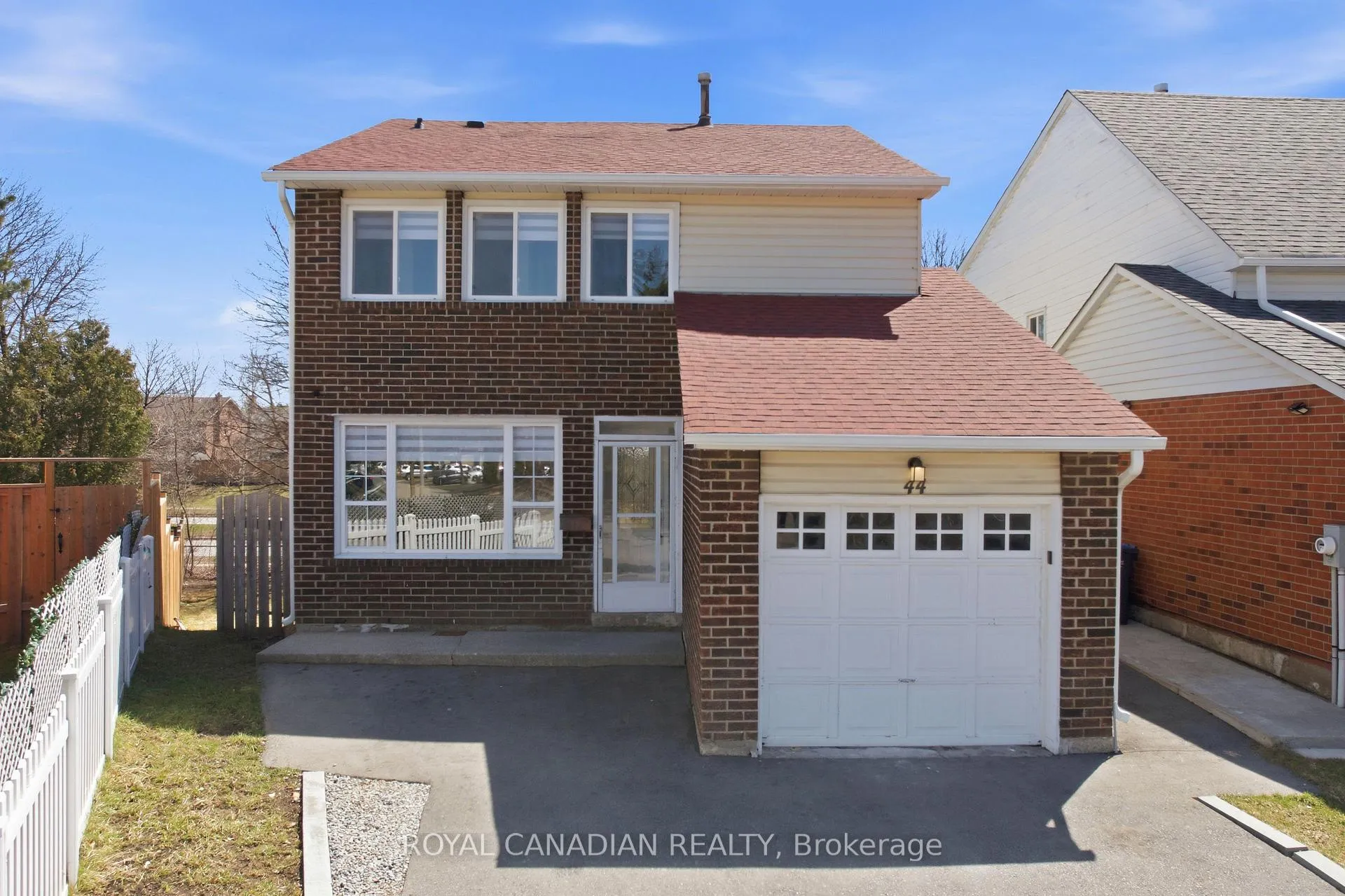 Photo 1 of 44 Rushmore Crescent, Brampton, Heart Lake East — HOMEH