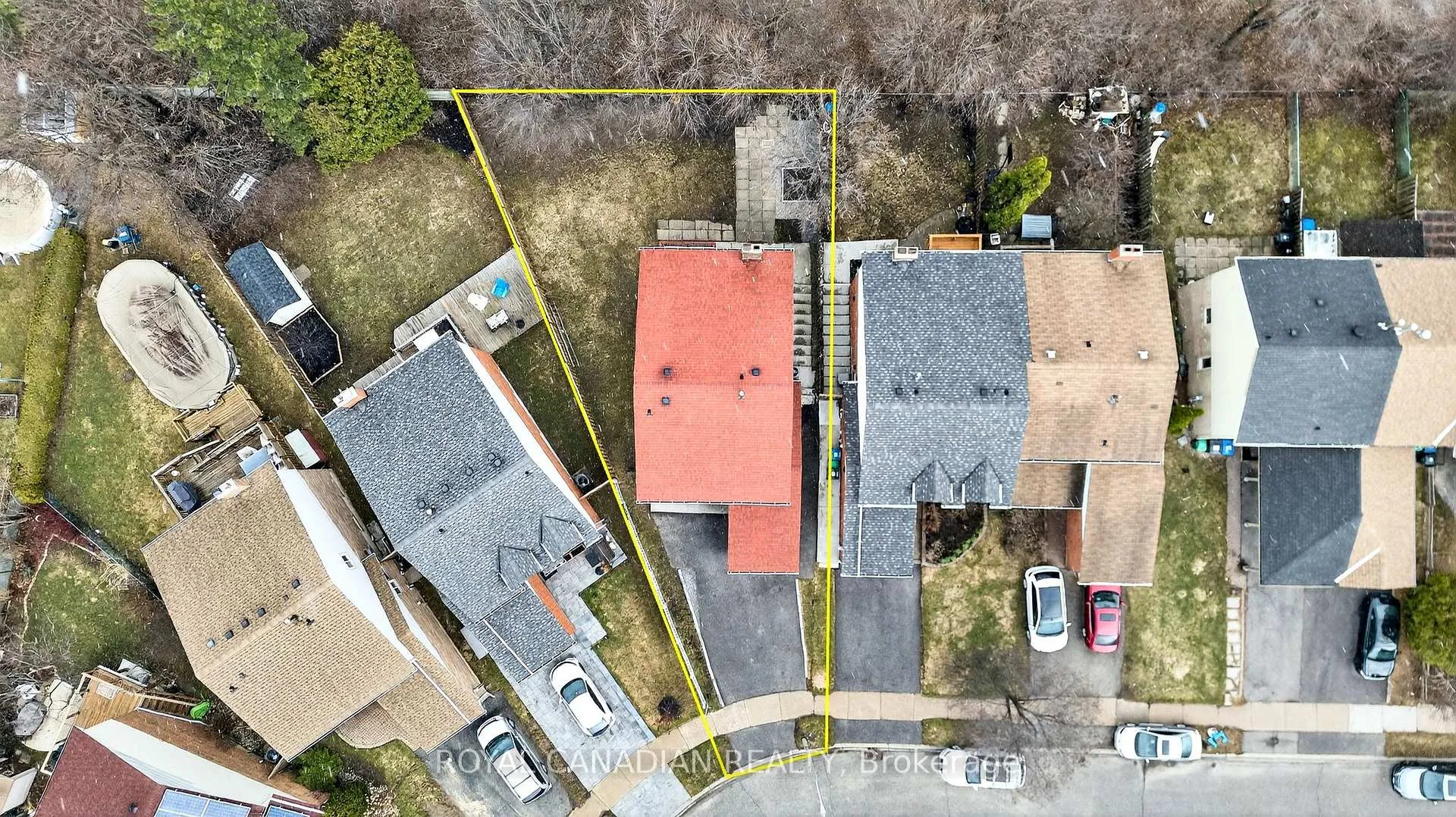 Photo 3 of 44 Rushmore Crescent, Brampton, Heart Lake East — HOMEH