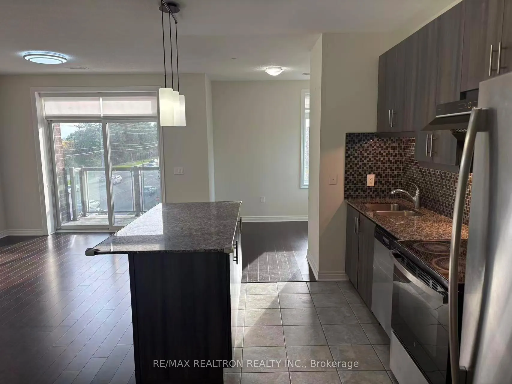 Photo 6 of Unit 311, 7768 Kennedy Road, Markham, Milliken Mills West — HOMEH