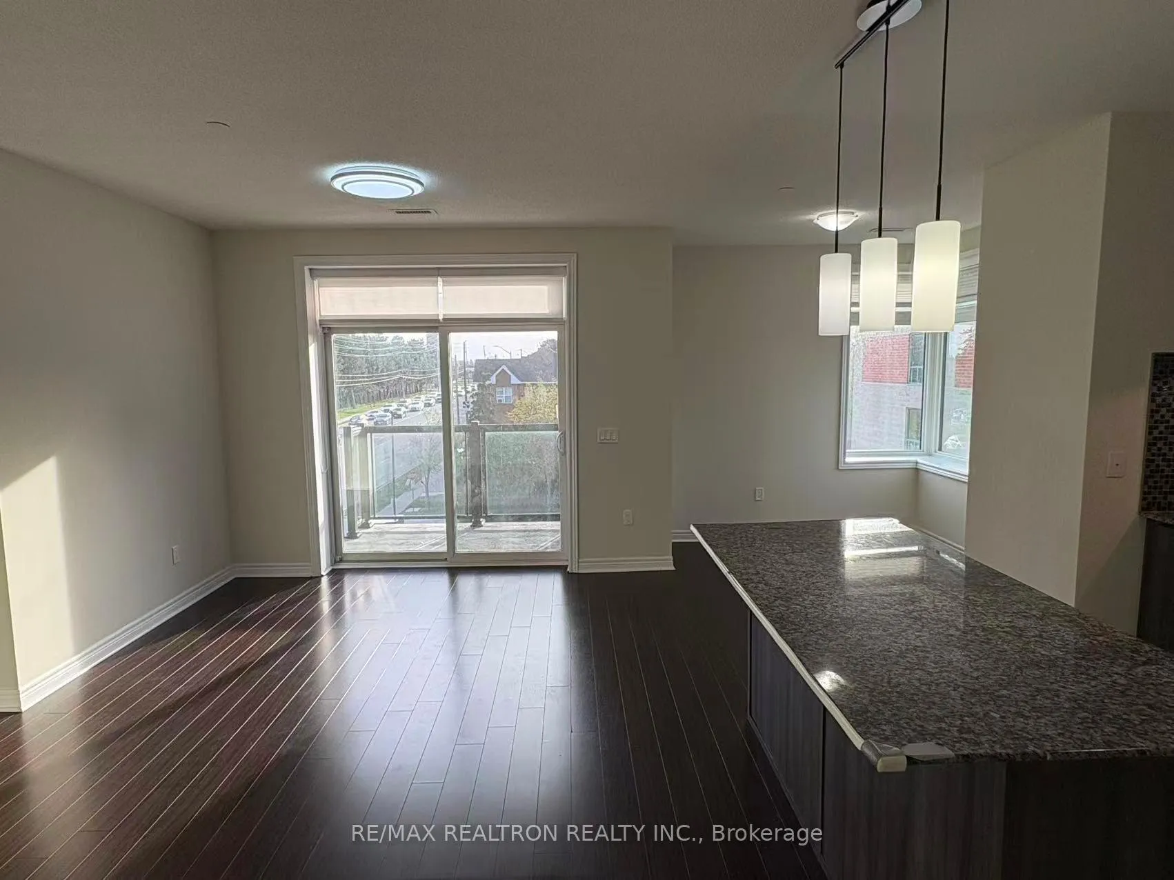 Photo 7 of Unit 311, 7768 Kennedy Road, Markham, Milliken Mills West — HOMEH
