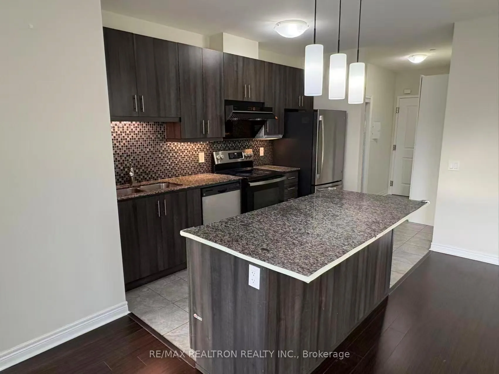 Photo 8 of Unit 311, 7768 Kennedy Road, Markham, Milliken Mills West — HOMEH