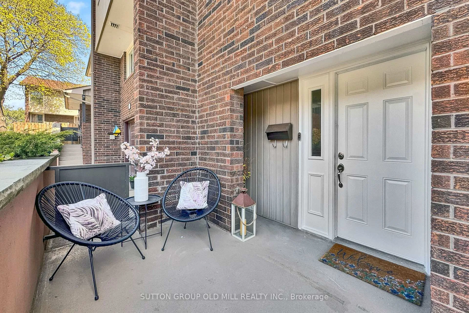 Photo 3 of 66 Permfield Path, Etobicoke, Etobicoke West Mall — HOMEH