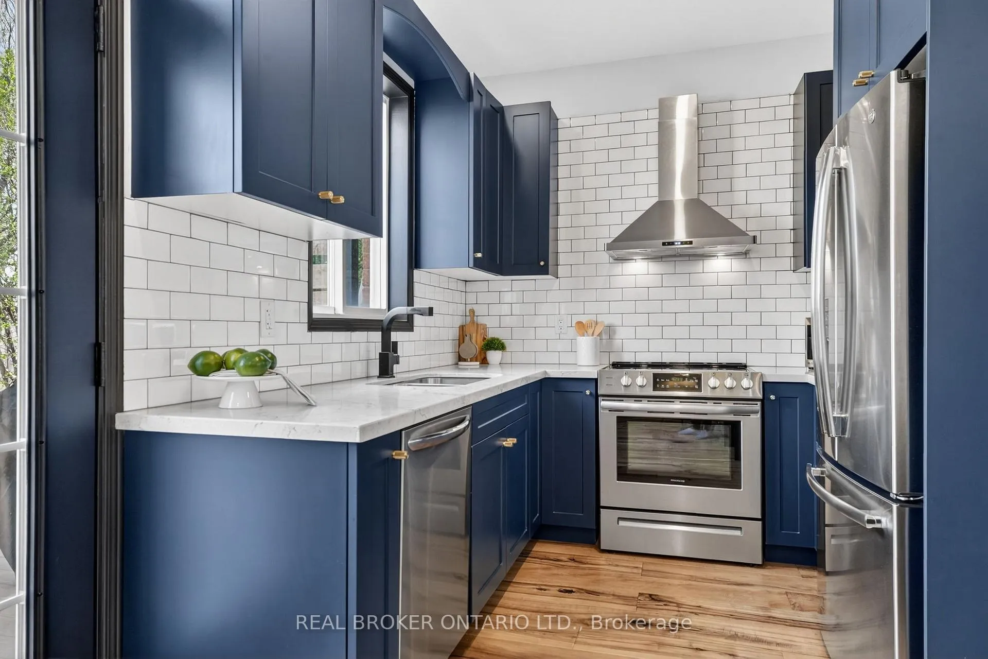 Photo 16 of 62 Moore Crescent, Hamilton, Ancaster — HOMEH