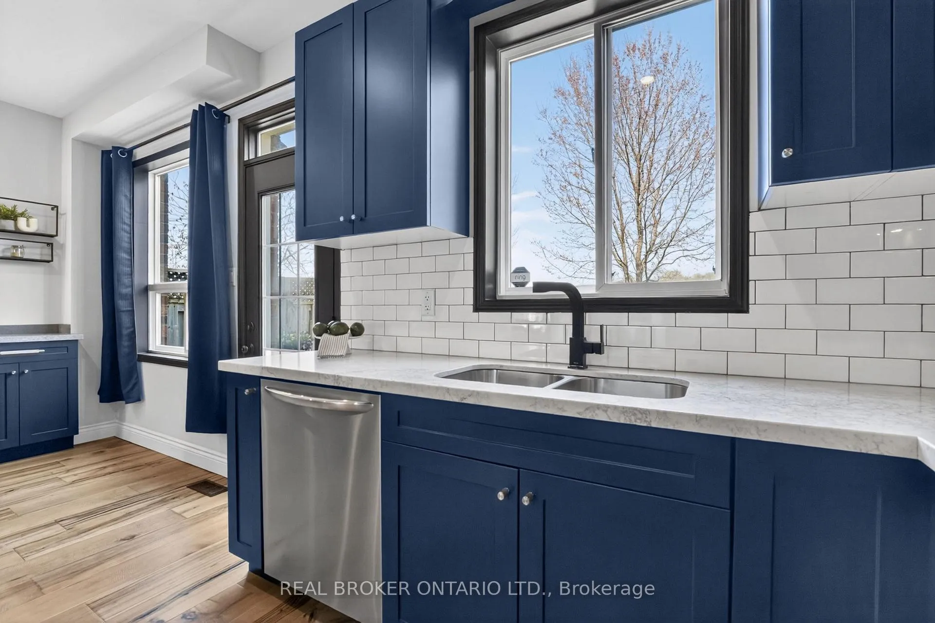 Photo 18 of 62 Moore Crescent, Hamilton, Ancaster — HOMEH