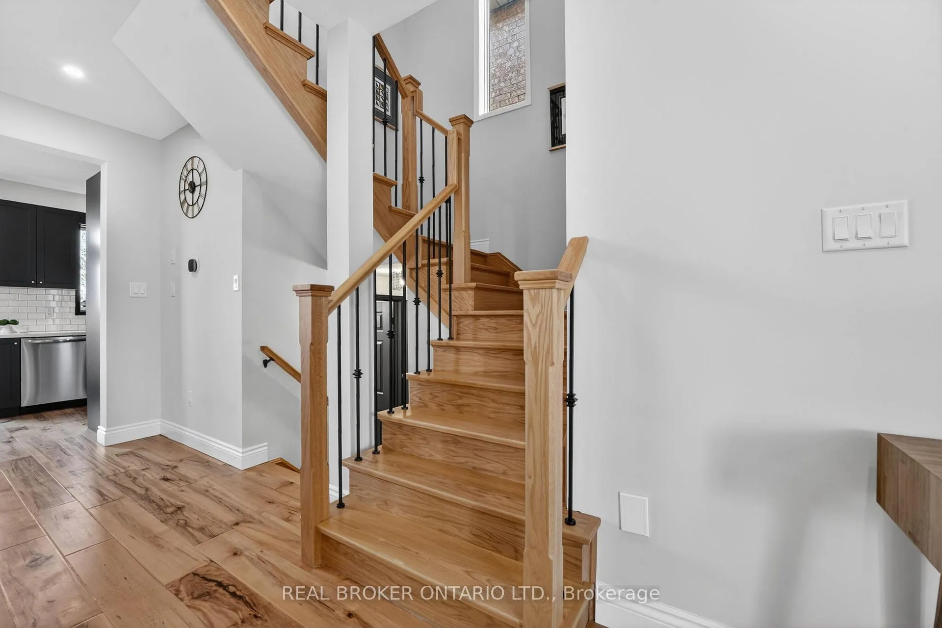 Photo 19 of 62 Moore Crescent, Hamilton, Ancaster — HOMEH