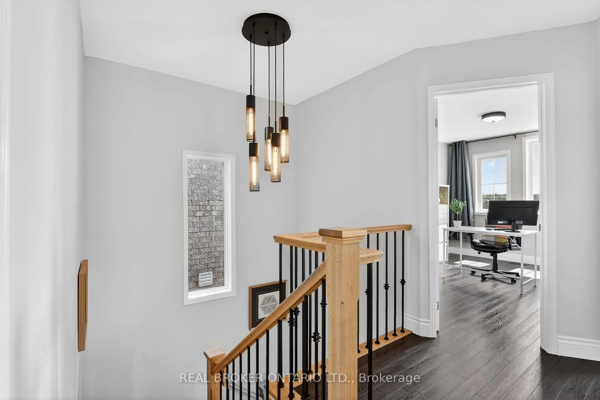 Photo 20 of 62 Moore Crescent, Hamilton, Ancaster — HOMEH