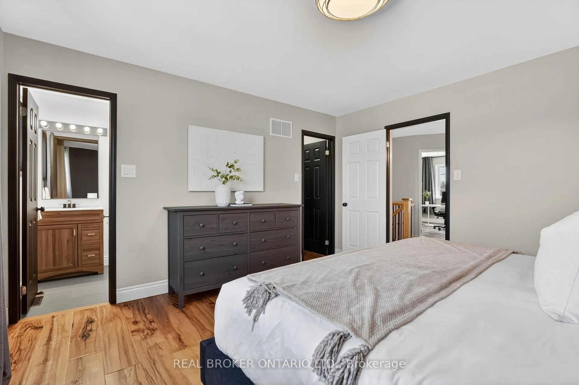 Photo 22 of 62 Moore Crescent, Hamilton, Ancaster — HOMEH