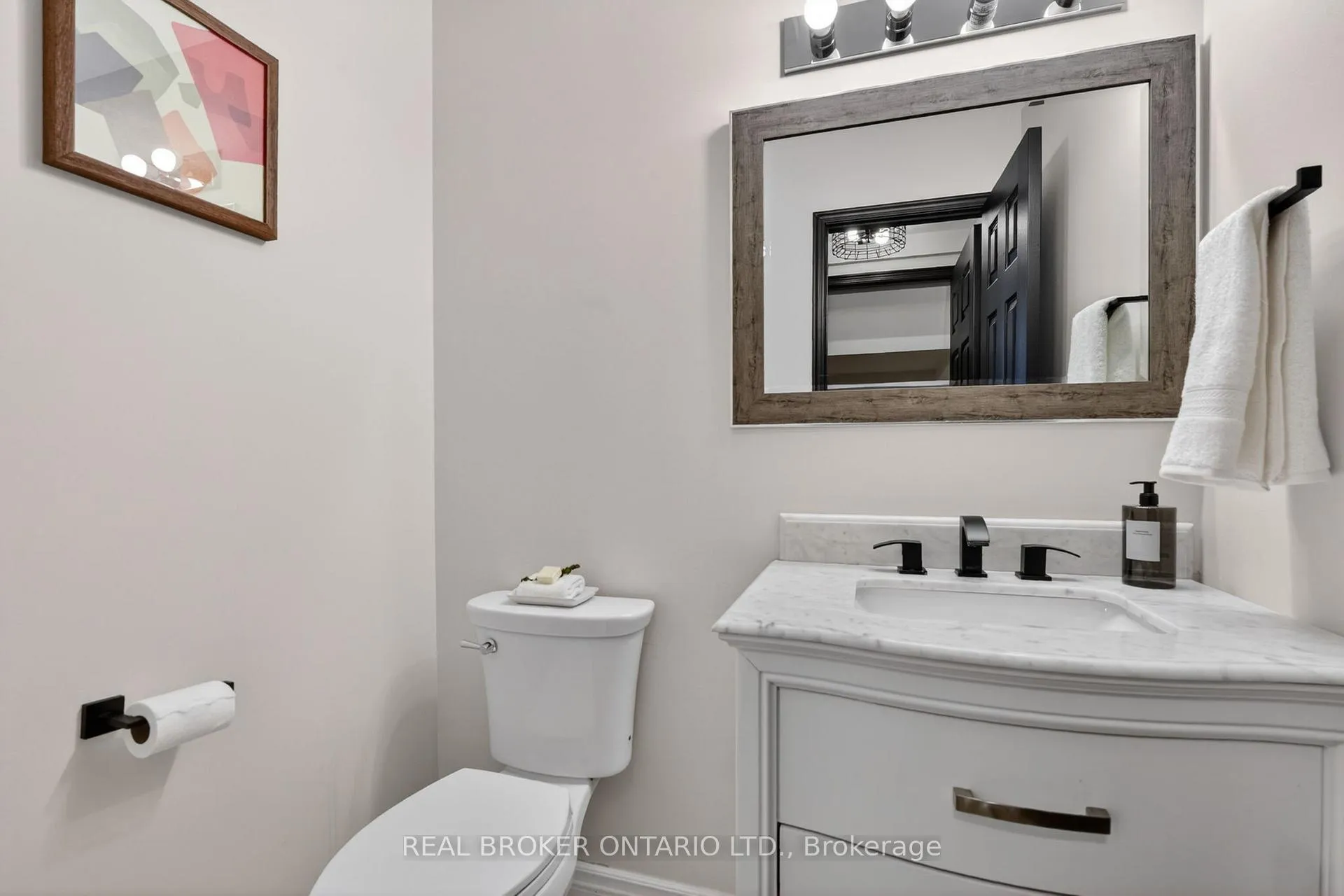 Photo 28 of 62 Moore Crescent, Hamilton, Ancaster — HOMEH