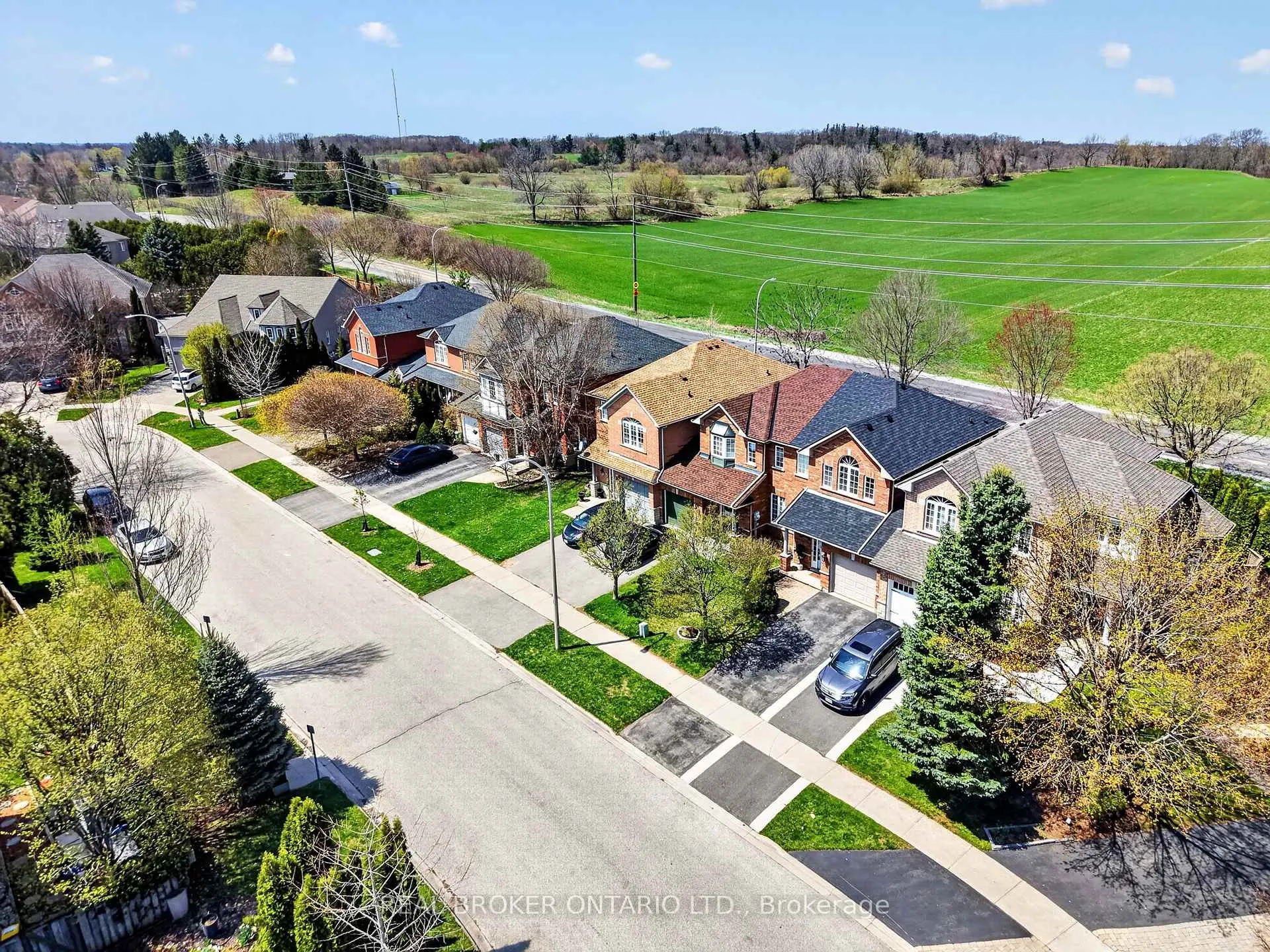 Photo 33 of 62 Moore Crescent, Hamilton, Ancaster — HOMEH
