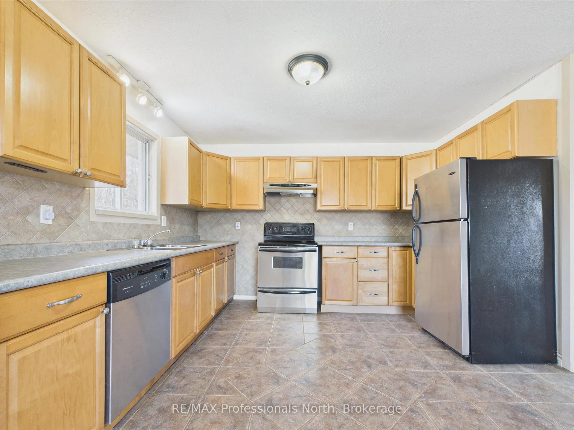 Photo 4 of 895 Savage Settlement Road, Perry, Novar — HOMEH