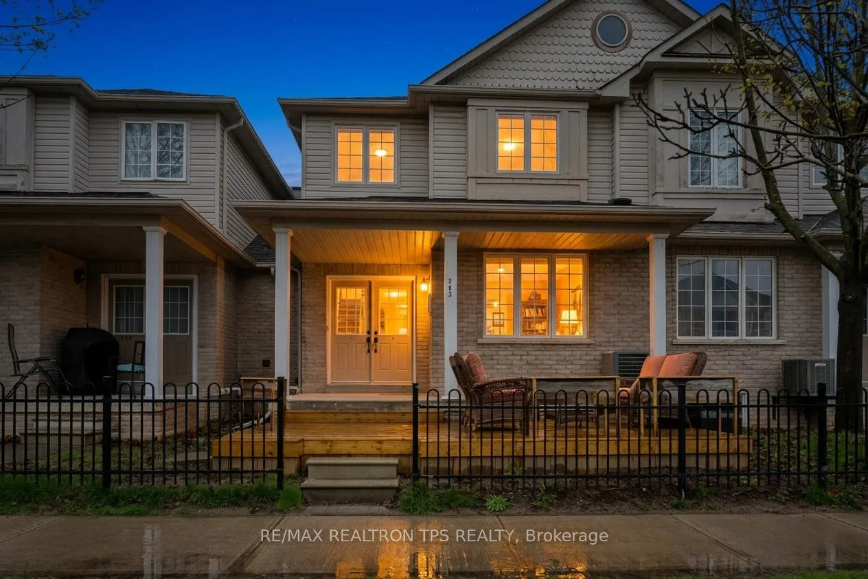 Photo 2 of 263 Sprucewood Crescent, Clarington, Bowmanville — HOMEH