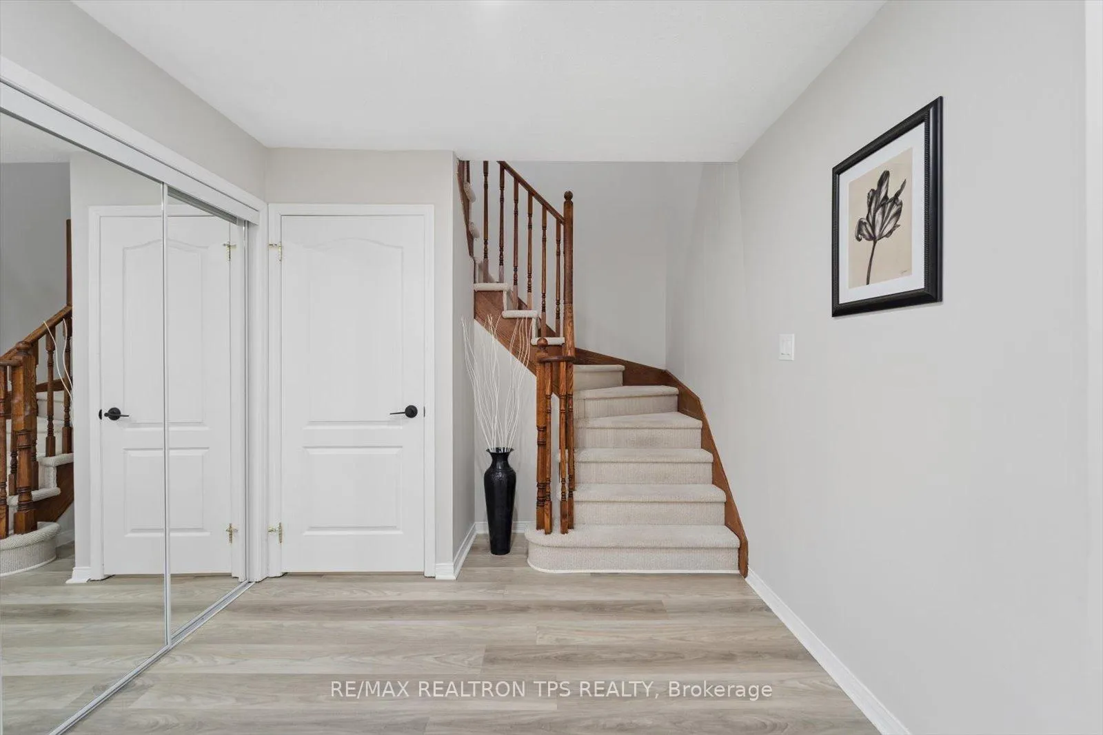 Photo 21 of 263 Sprucewood Crescent, Clarington, Bowmanville — HOMEH