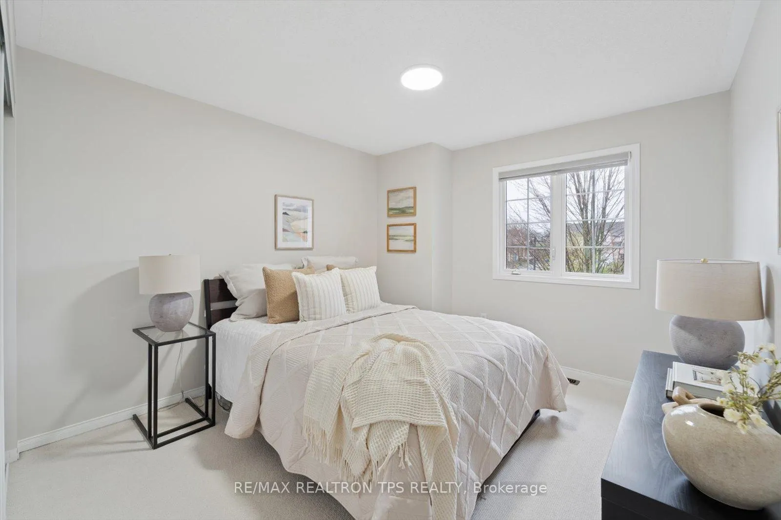 Photo 25 of 263 Sprucewood Crescent, Clarington, Bowmanville — HOMEH