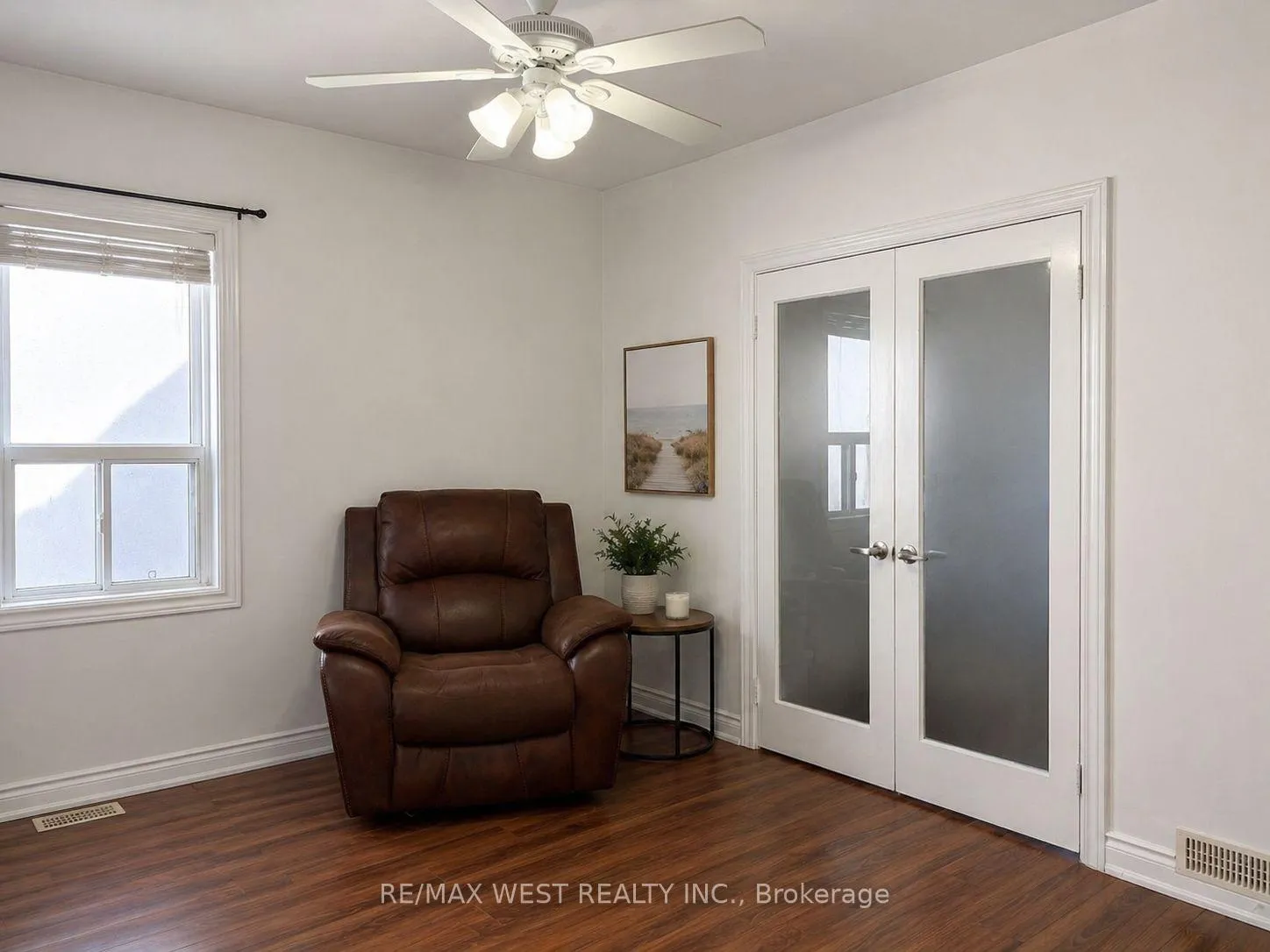Photo 5 of 270 Boon Avenue, Toronto, Caledonia-Fairbank — HOMEH