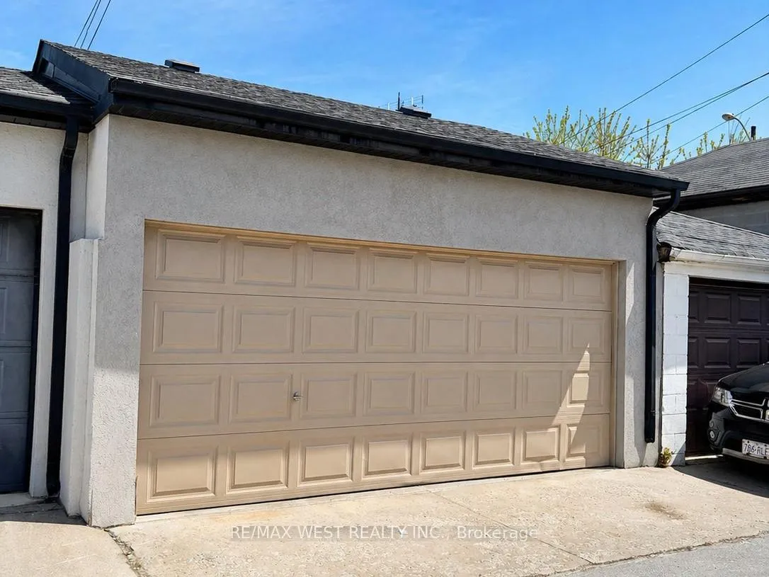 Photo 19 of 270 Boon Avenue, Toronto, Caledonia-Fairbank — HOMEH