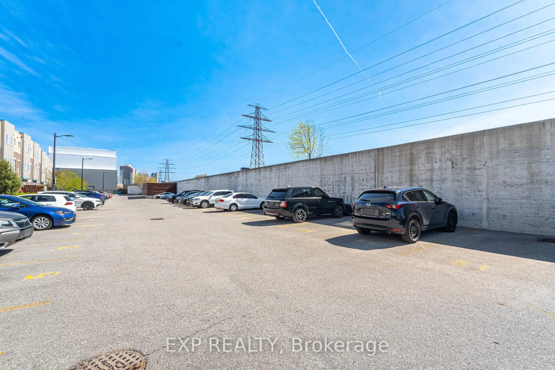 Photo 38 of Unit 1, 114 Caledonia Park Road, Toronto, Corso Italia-Davenport — HOMEH