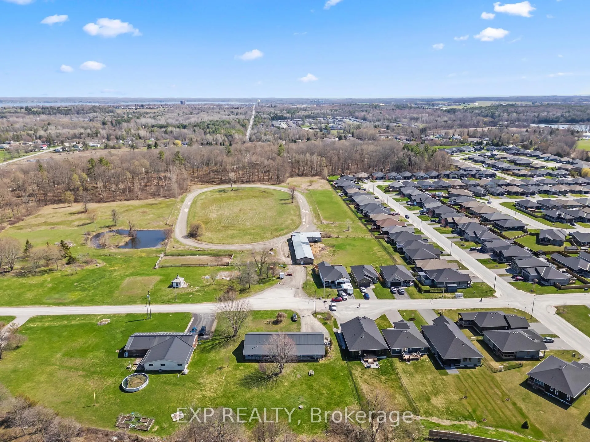 Photo 4 of 10 Hillcrest Drive, Quinte West, Murray Ward — HOMEH