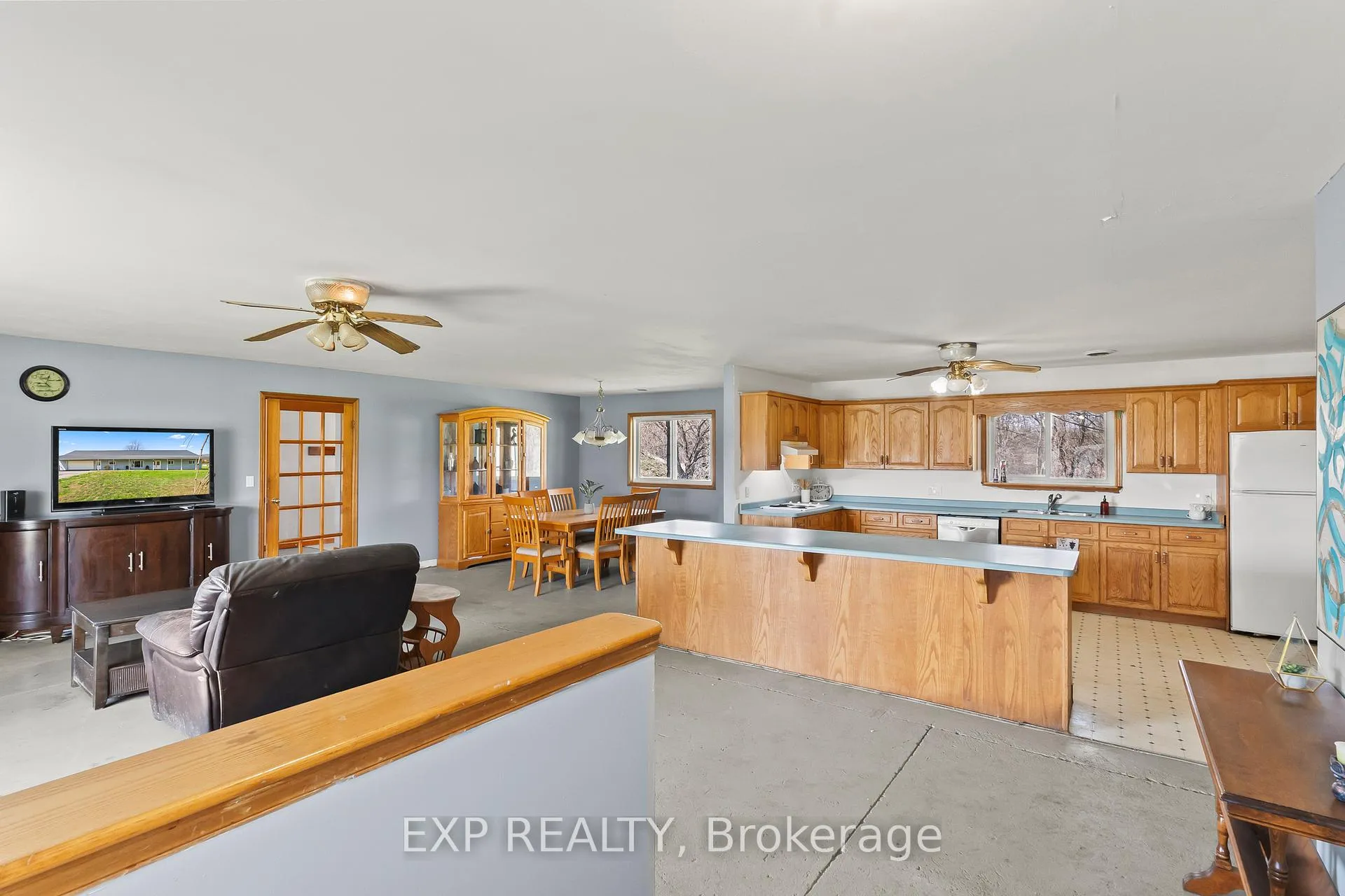 Photo 7 of 10 Hillcrest Drive, Quinte West, Murray Ward — HOMEH
