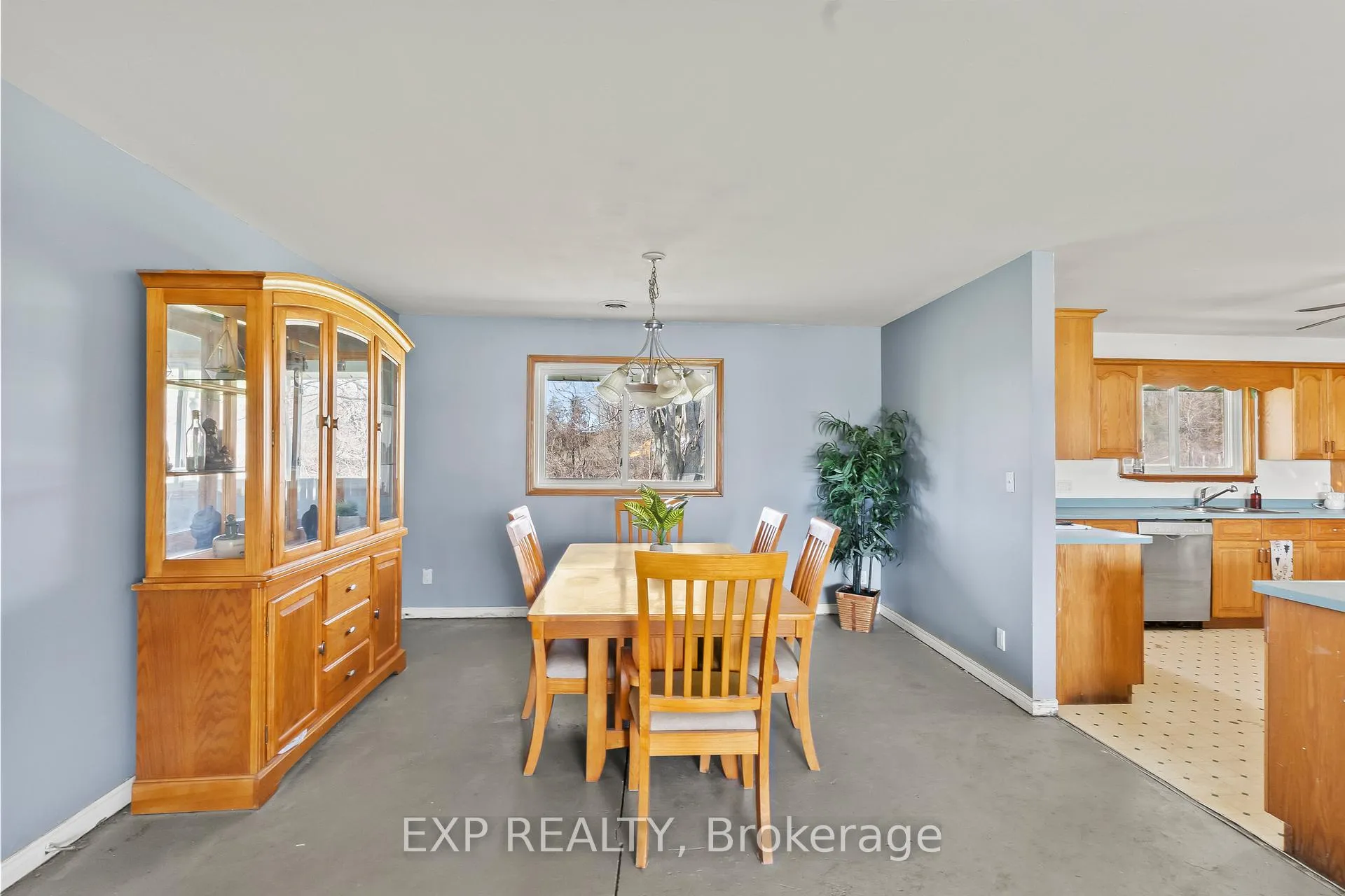 Photo 11 of 10 Hillcrest Drive, Quinte West, Murray Ward — HOMEH