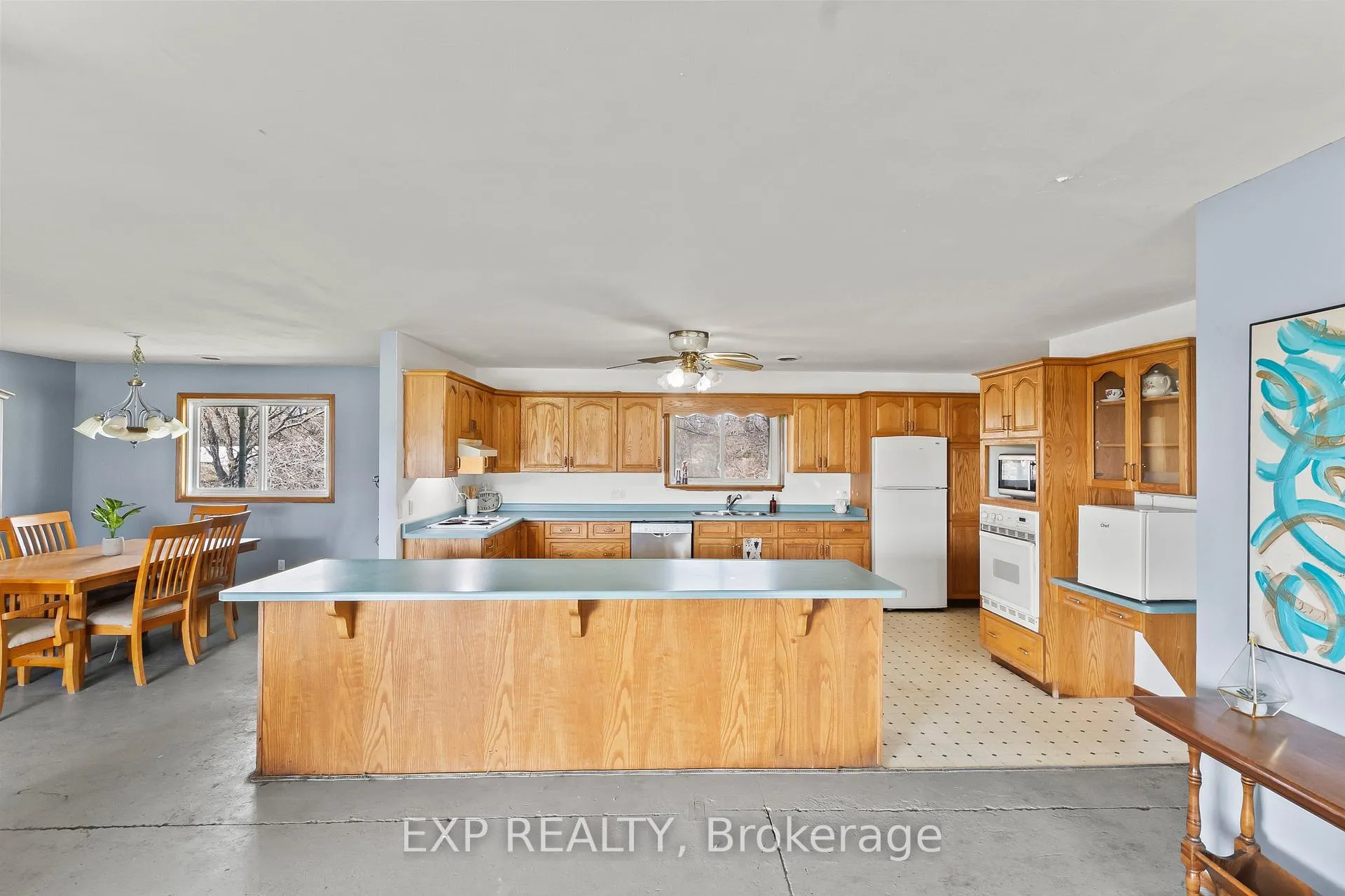 Photo 13 of 10 Hillcrest Drive, Quinte West, Murray Ward — HOMEH