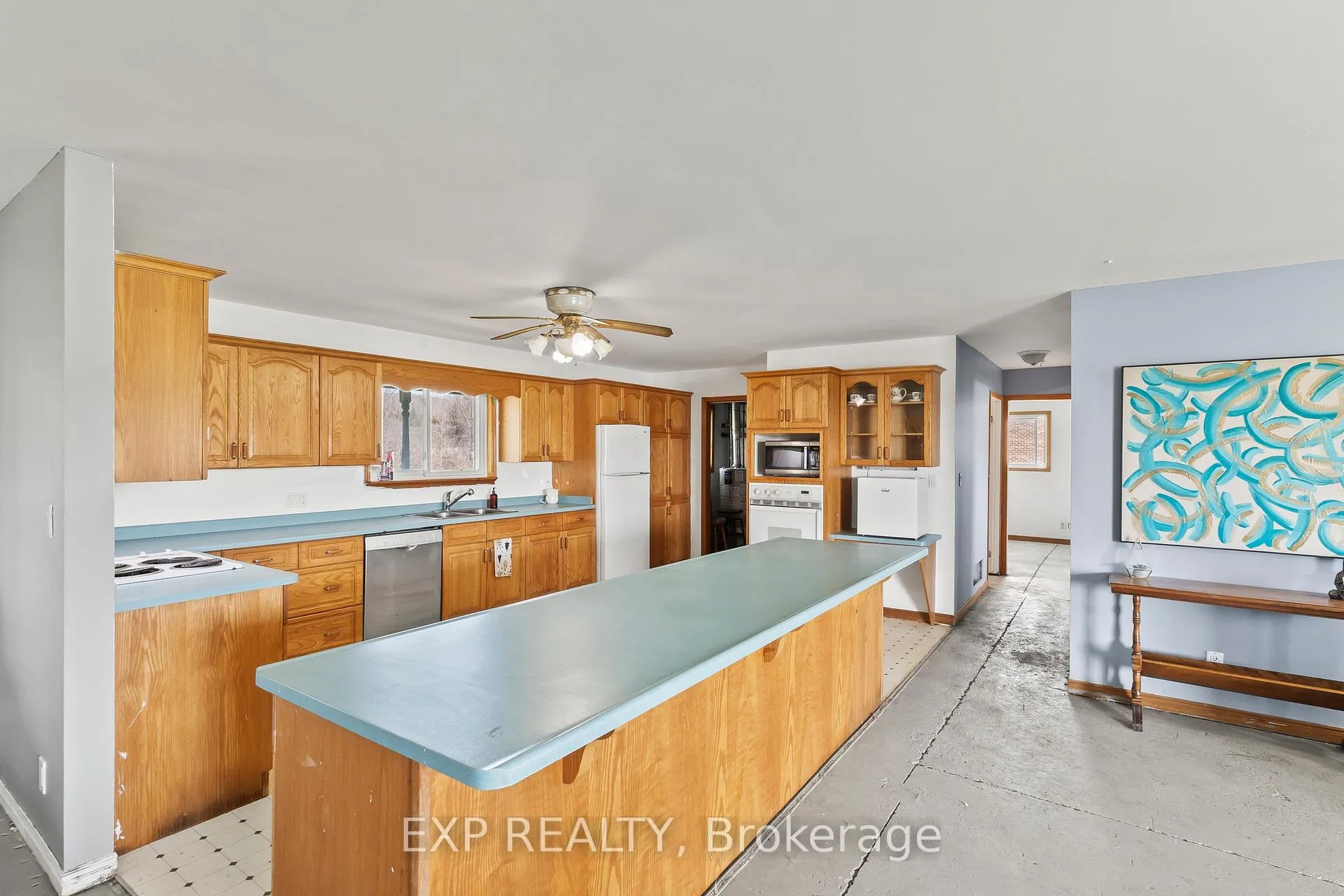 Photo 15 of 10 Hillcrest Drive, Quinte West, Murray Ward — HOMEH