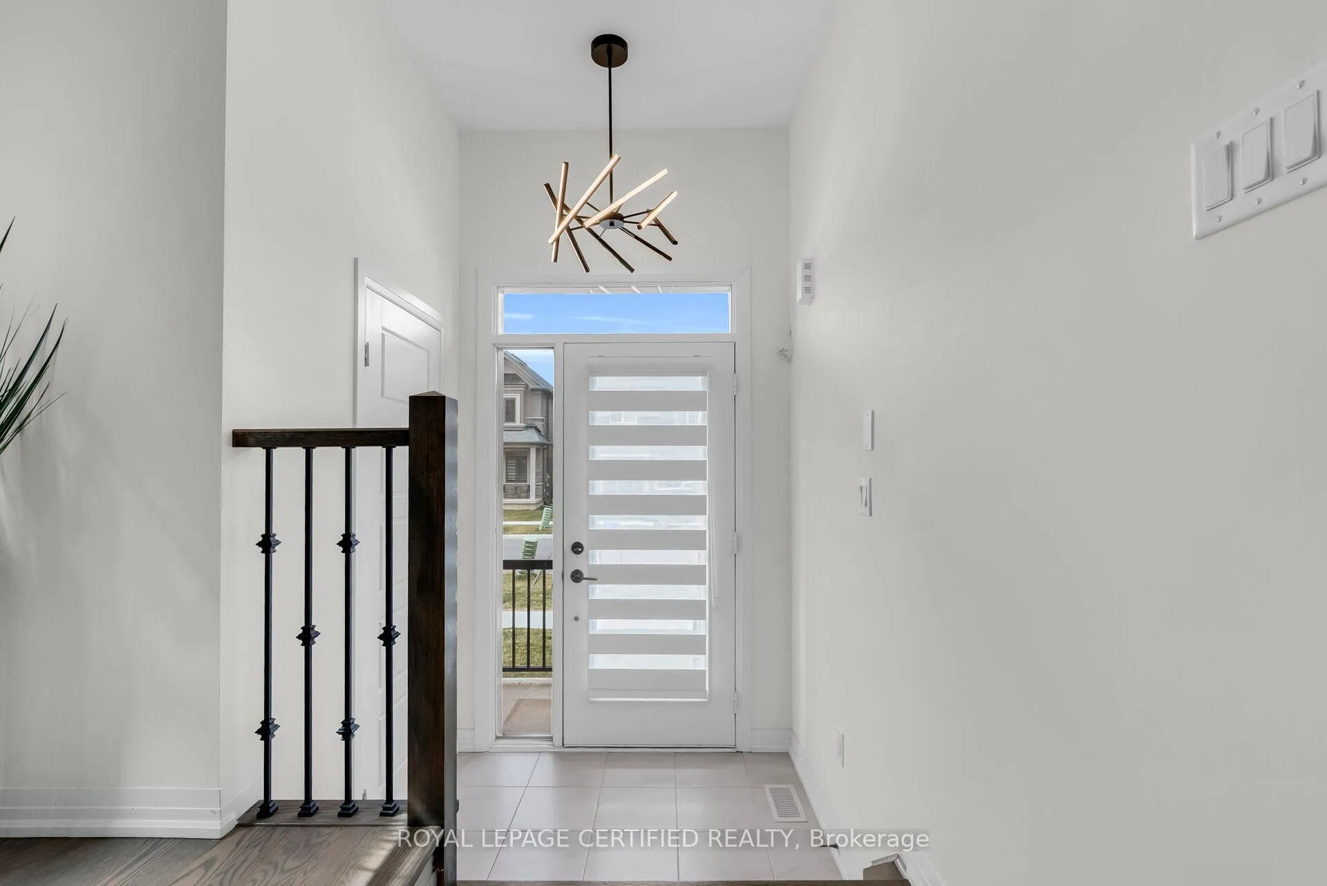 Photo 8 of 16 Dennis Avenue, Brantford — HOMEH
