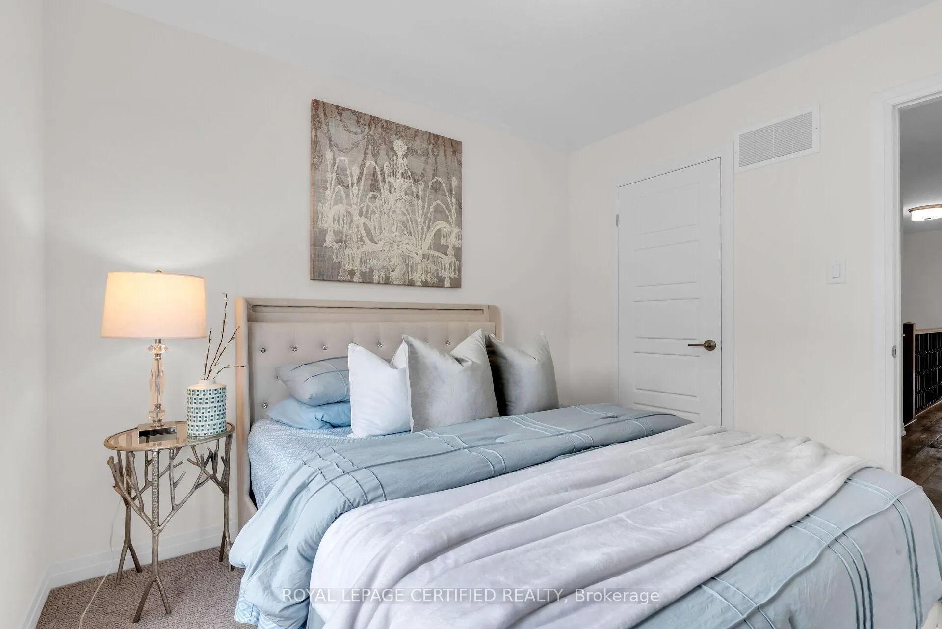 Photo 32 of 16 Dennis Avenue, Brantford — HOMEH