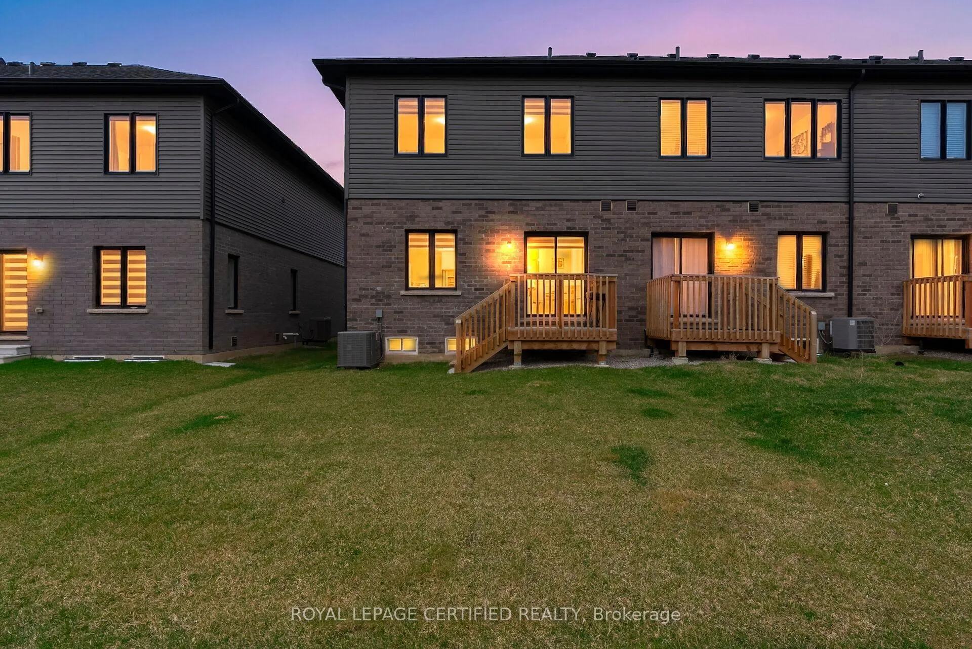 Photo 46 of 16 Dennis Avenue, Brantford — HOMEH