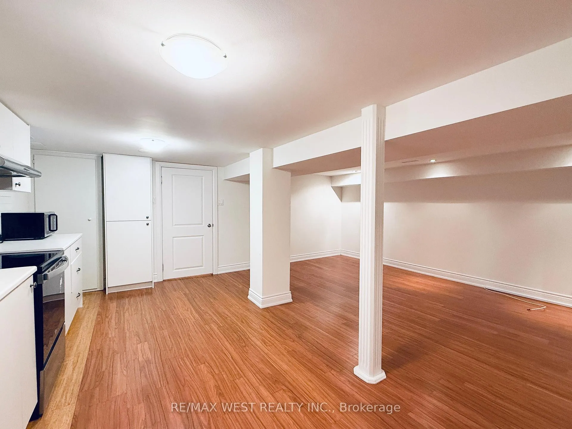 Photo 9 of Unit Lower, 43 Dunblaine Avenue, Toronto, Bedford Park-Nortown — HOMEH