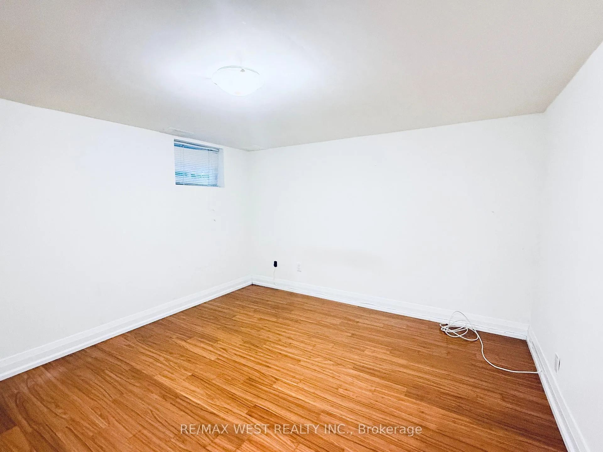 Photo 15 of Unit Lower, 43 Dunblaine Avenue, Toronto, Bedford Park-Nortown — HOMEH