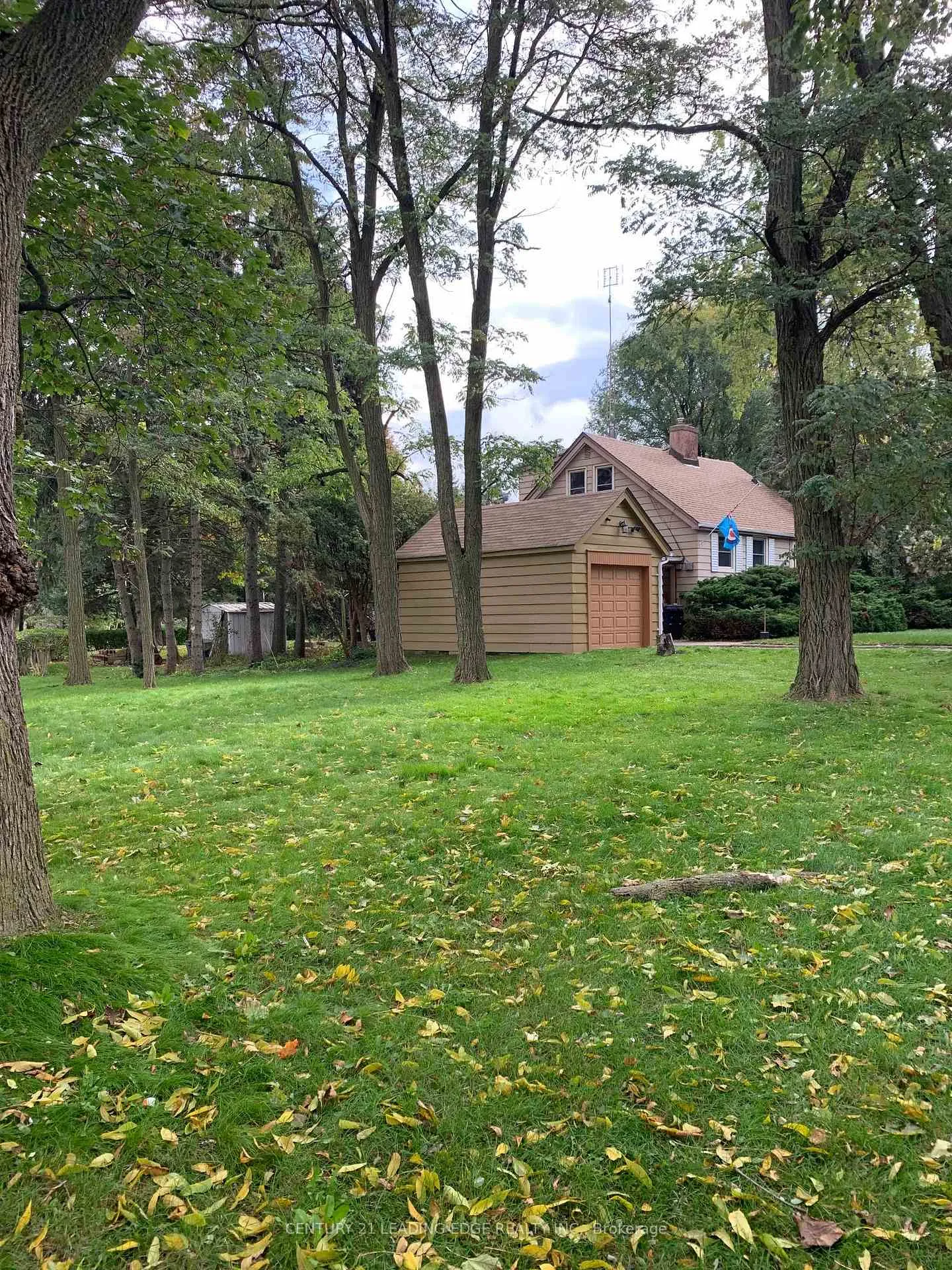 Photo 3 of 21 Faircroft Boulevard, Scarborough, Cliffcrest — HOMEH