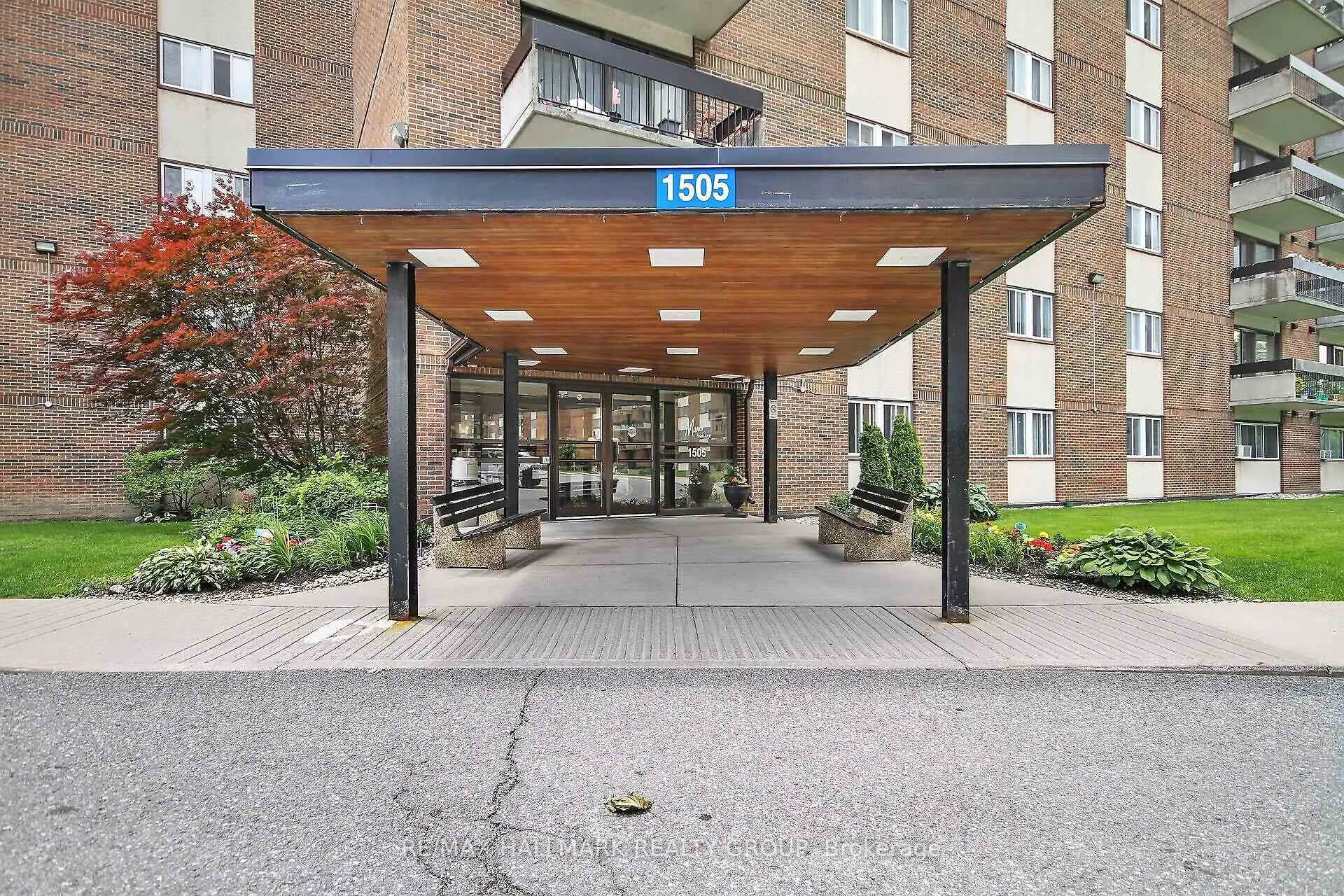 Photo 2 of Unit 203, 1505 Baseline Road, Ottawa, Copeland Park — HOMEH