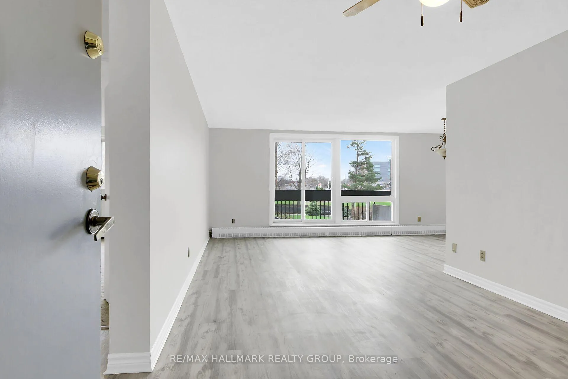 Photo 4 of Unit 203, 1505 Baseline Road, Ottawa, Copeland Park — HOMEH