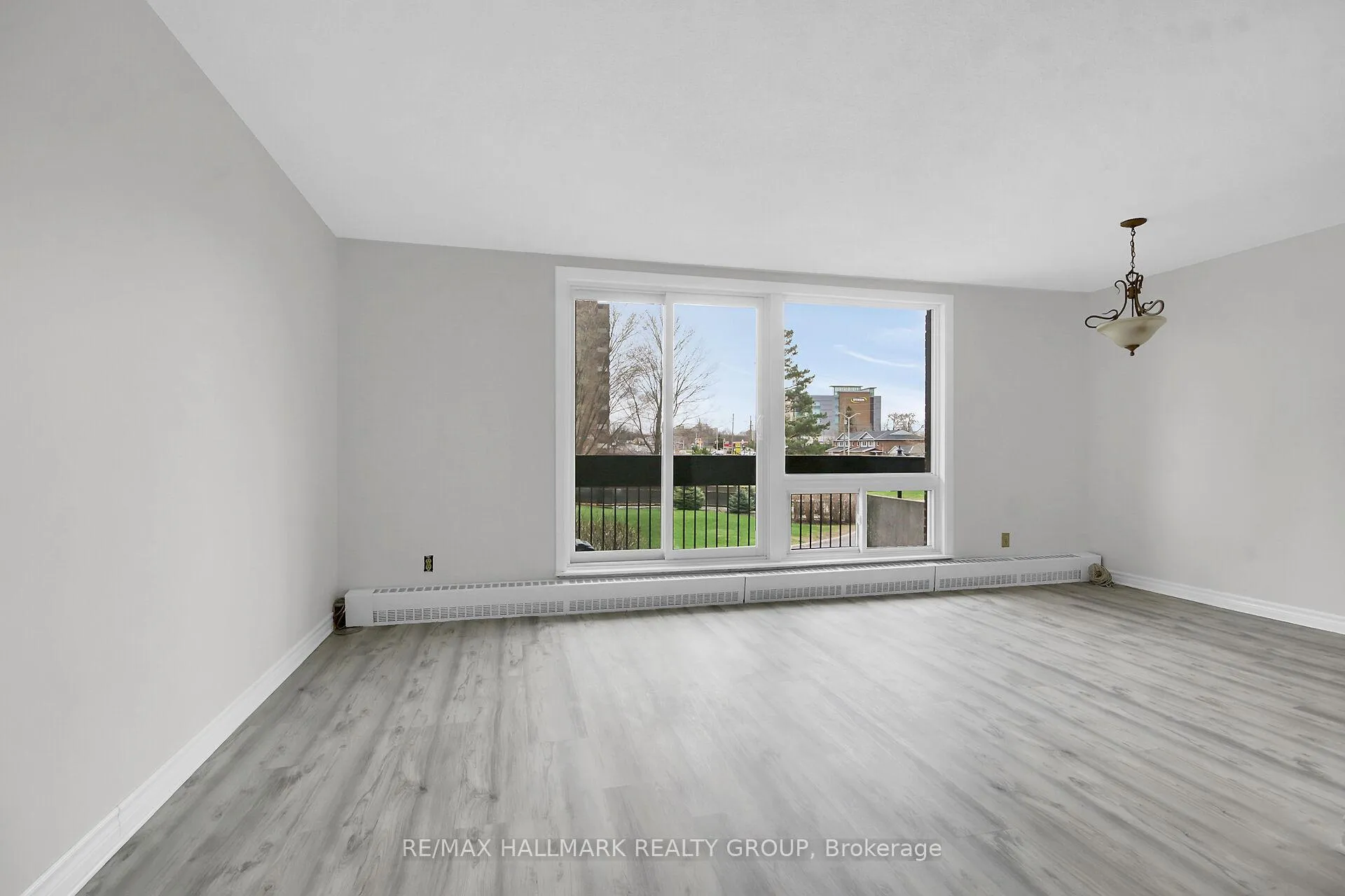 Photo 7 of Unit 203, 1505 Baseline Road, Ottawa, Copeland Park — HOMEH